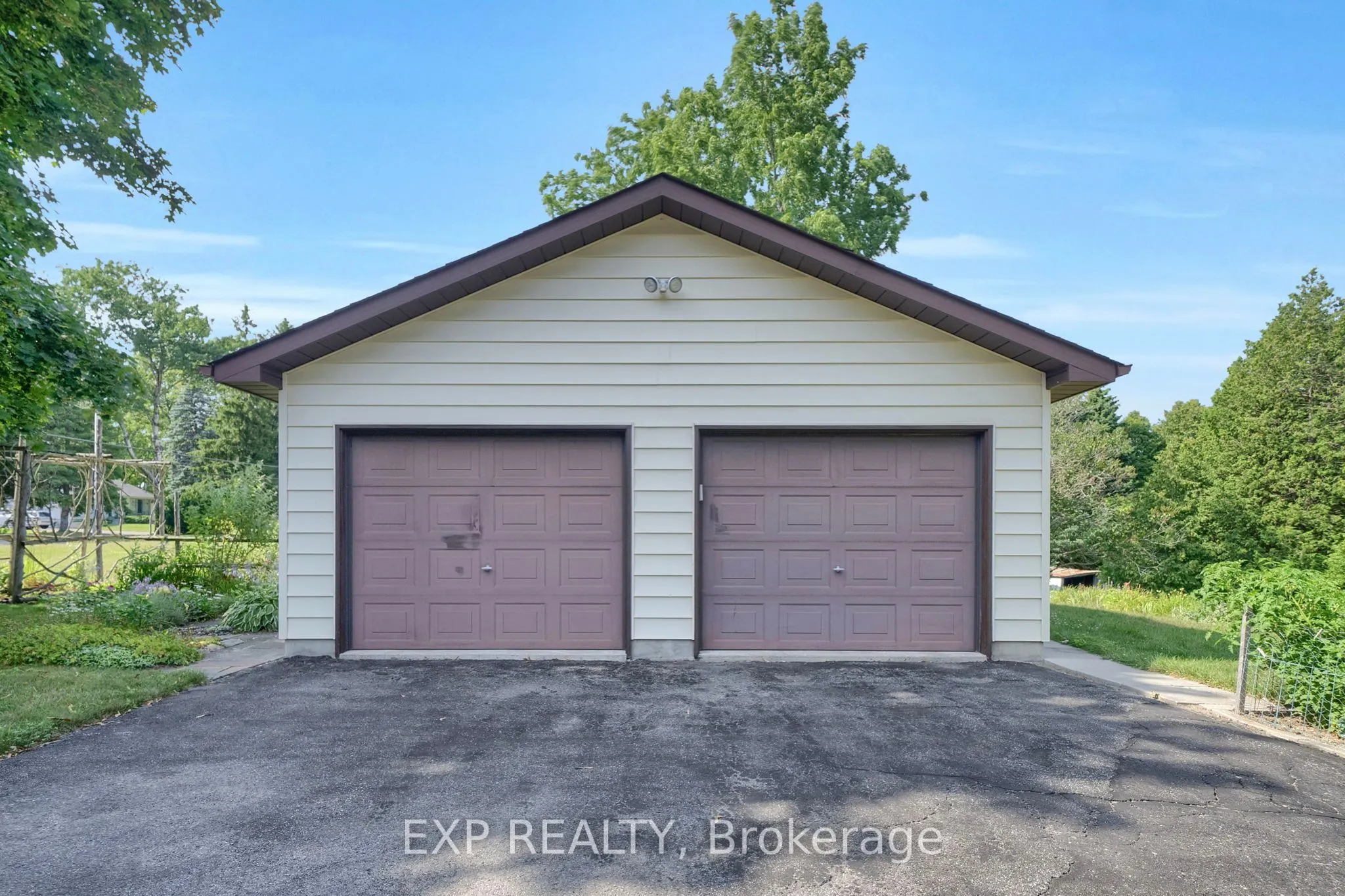 3253 Tooley Road