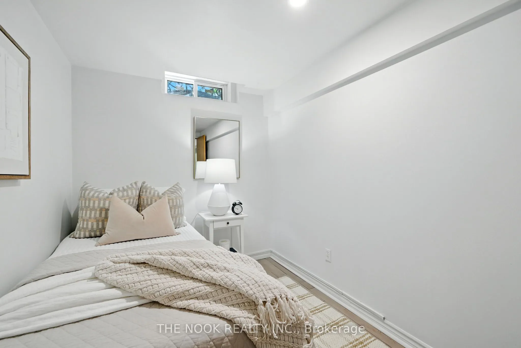 450 Bristol Crescent, #23