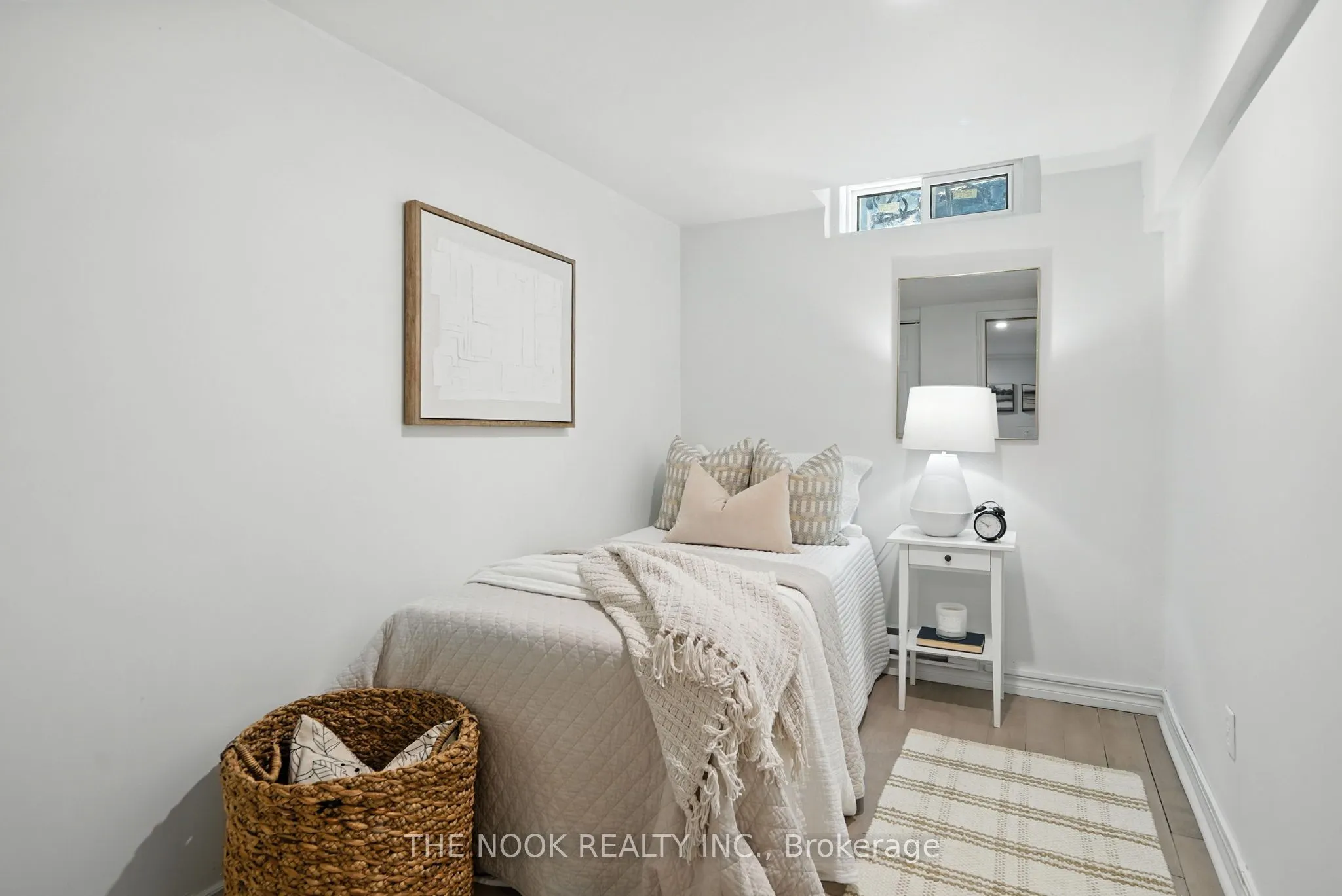 450 Bristol Crescent, #23