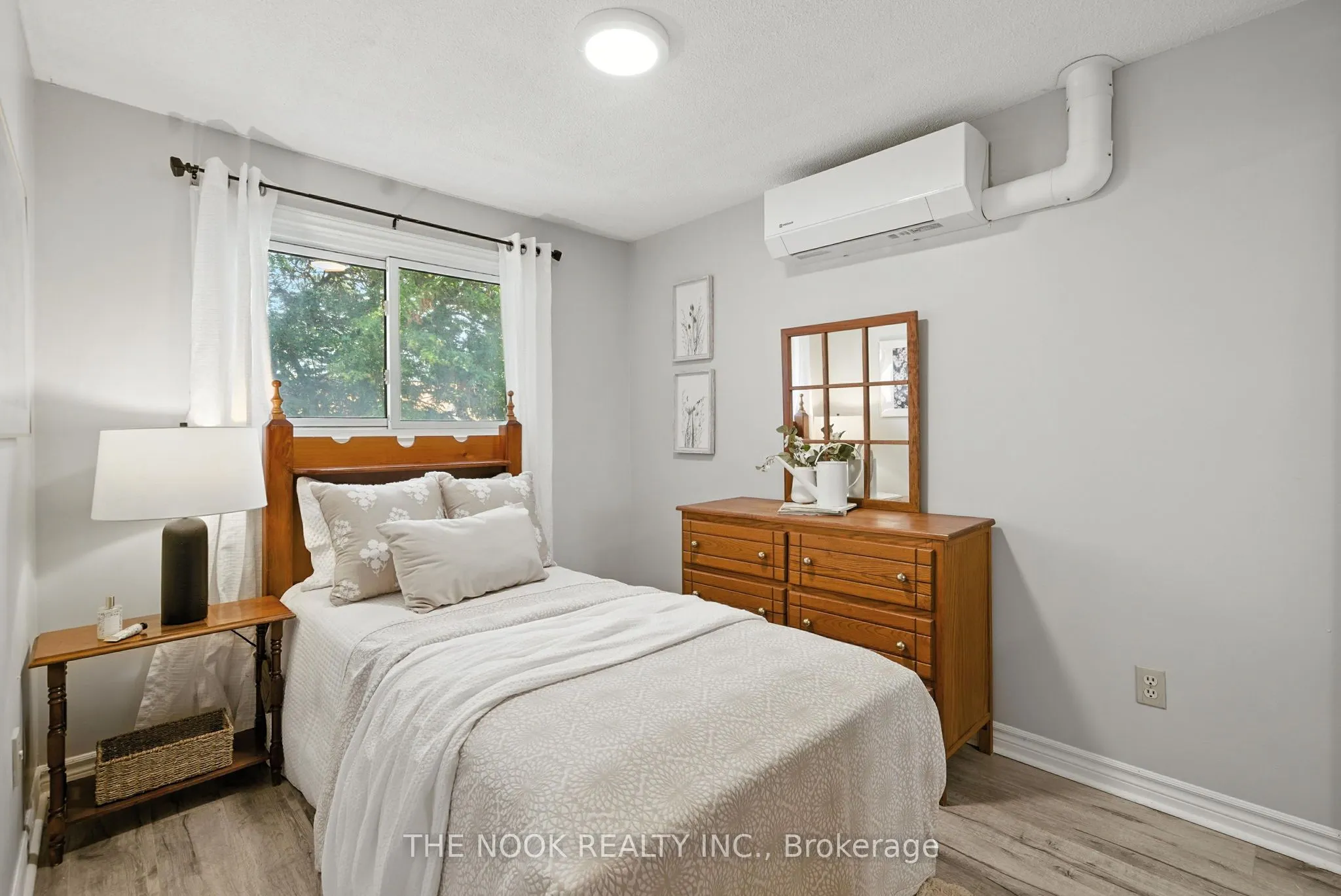450 Bristol Crescent, #23