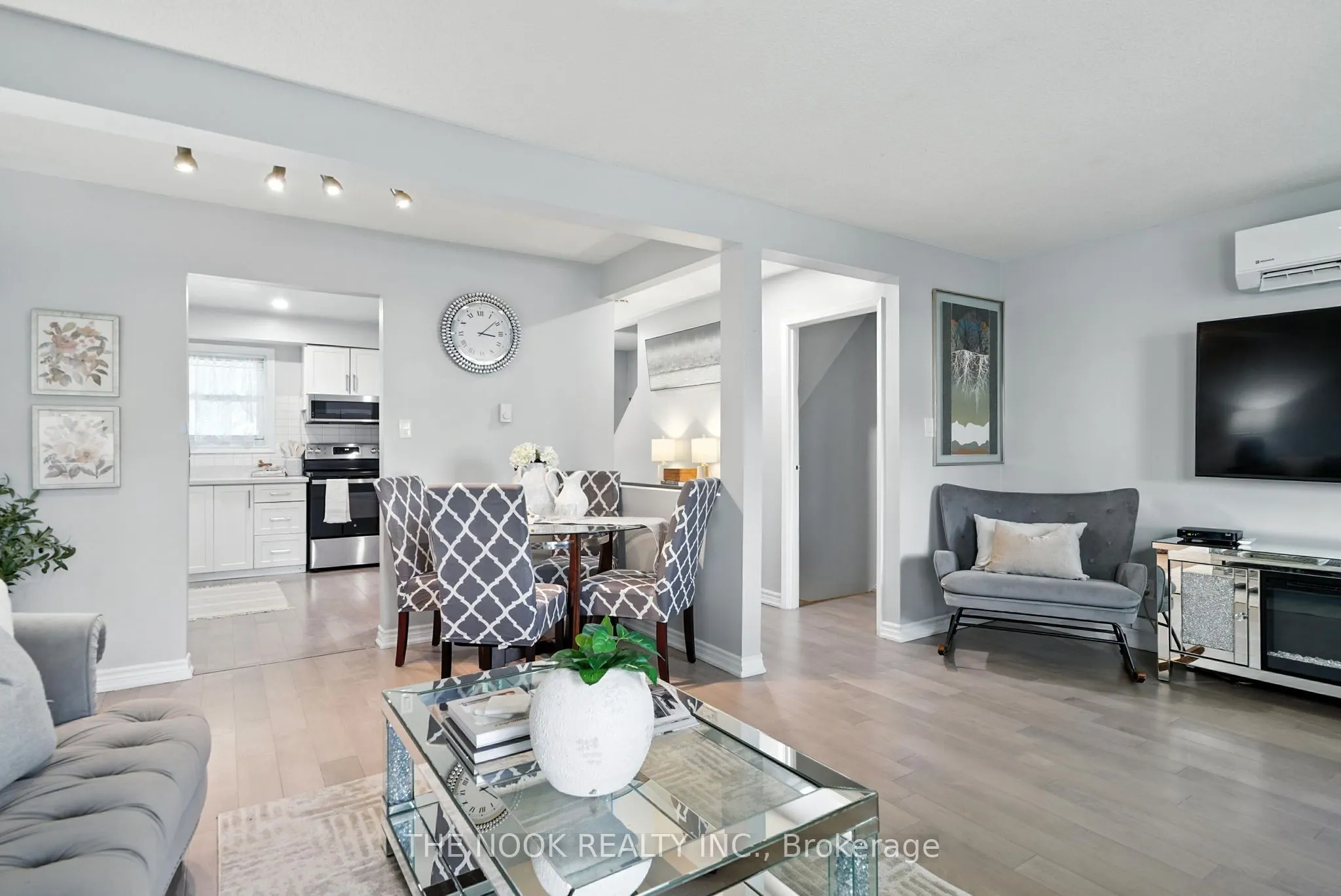 450 Bristol Crescent, #23