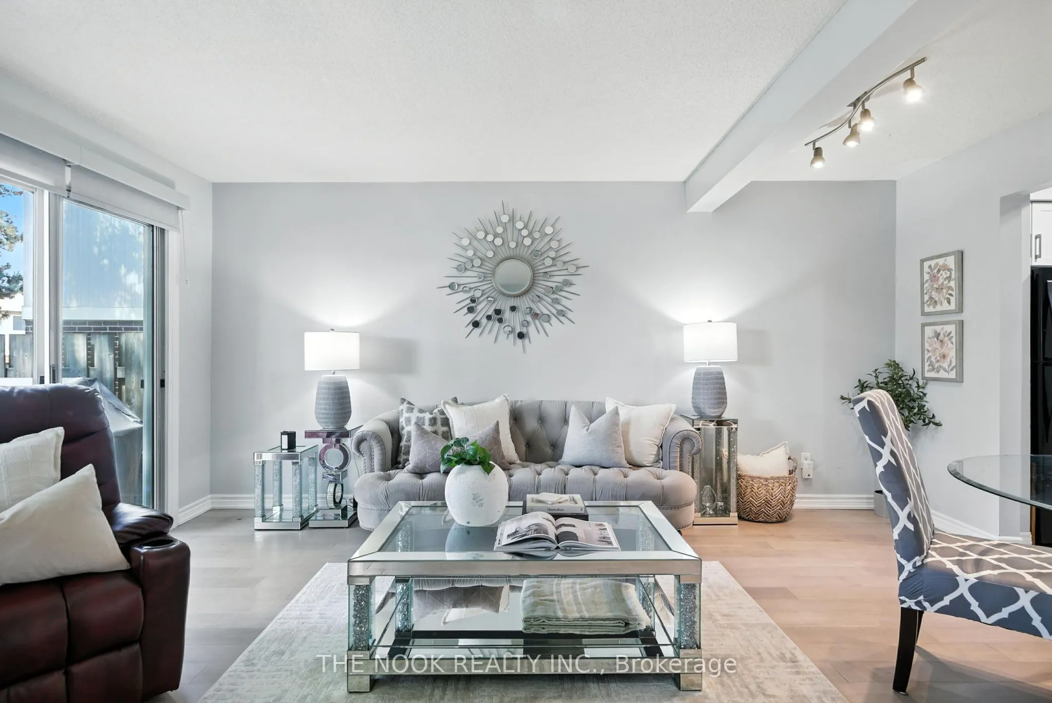 450 Bristol Crescent, #23