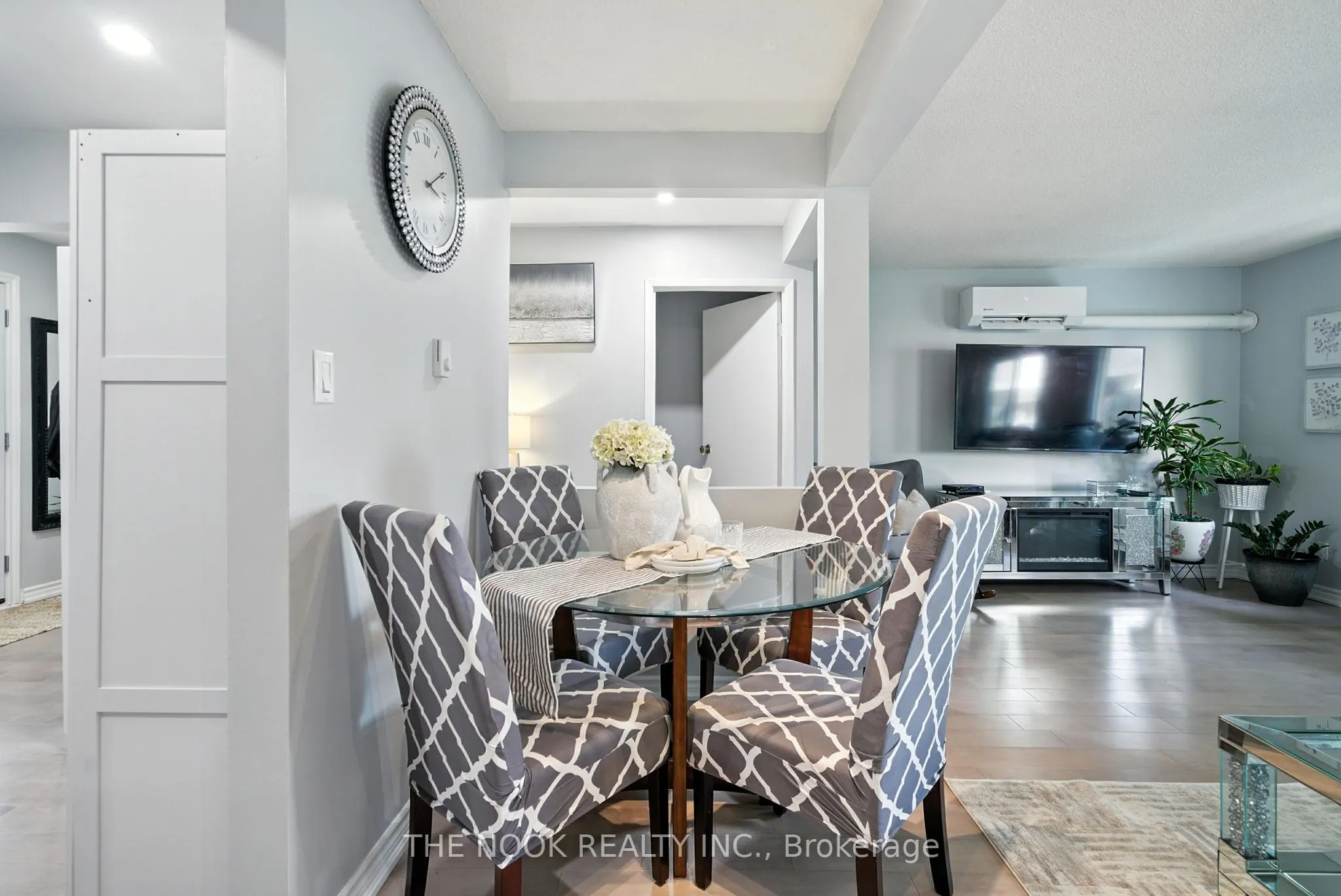 450 Bristol Crescent, #23