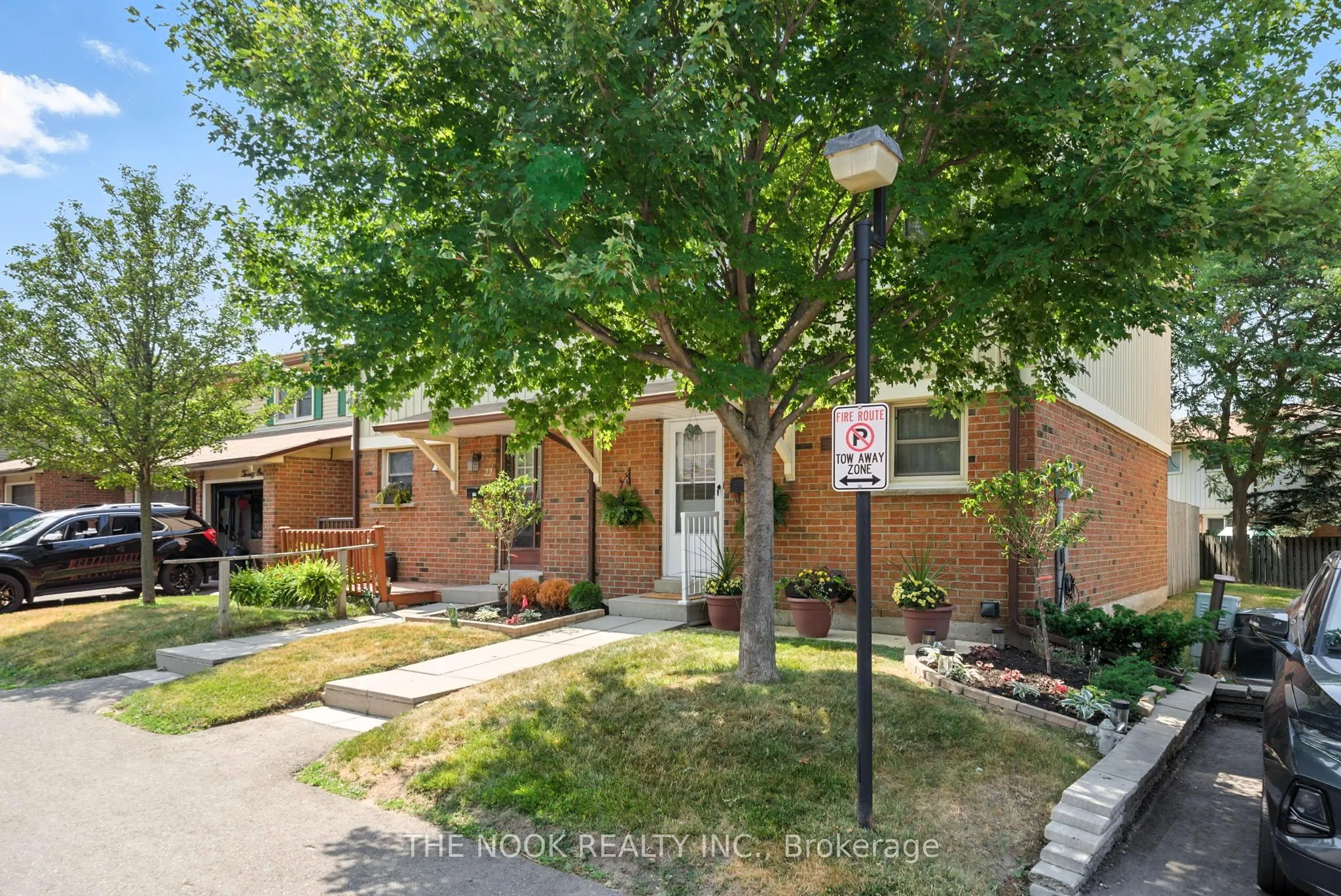 450 Bristol Crescent, #23
