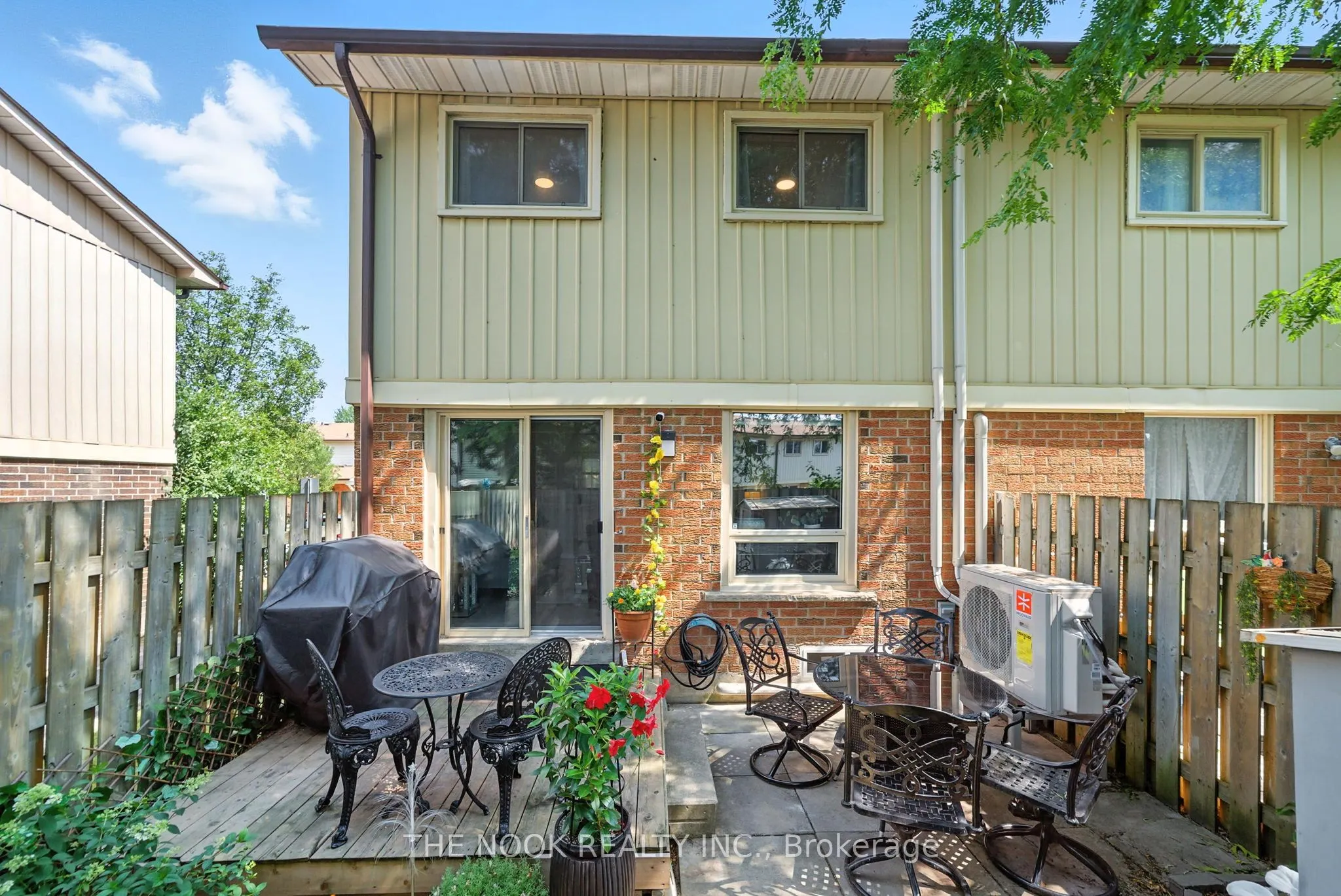 450 Bristol Crescent, #23