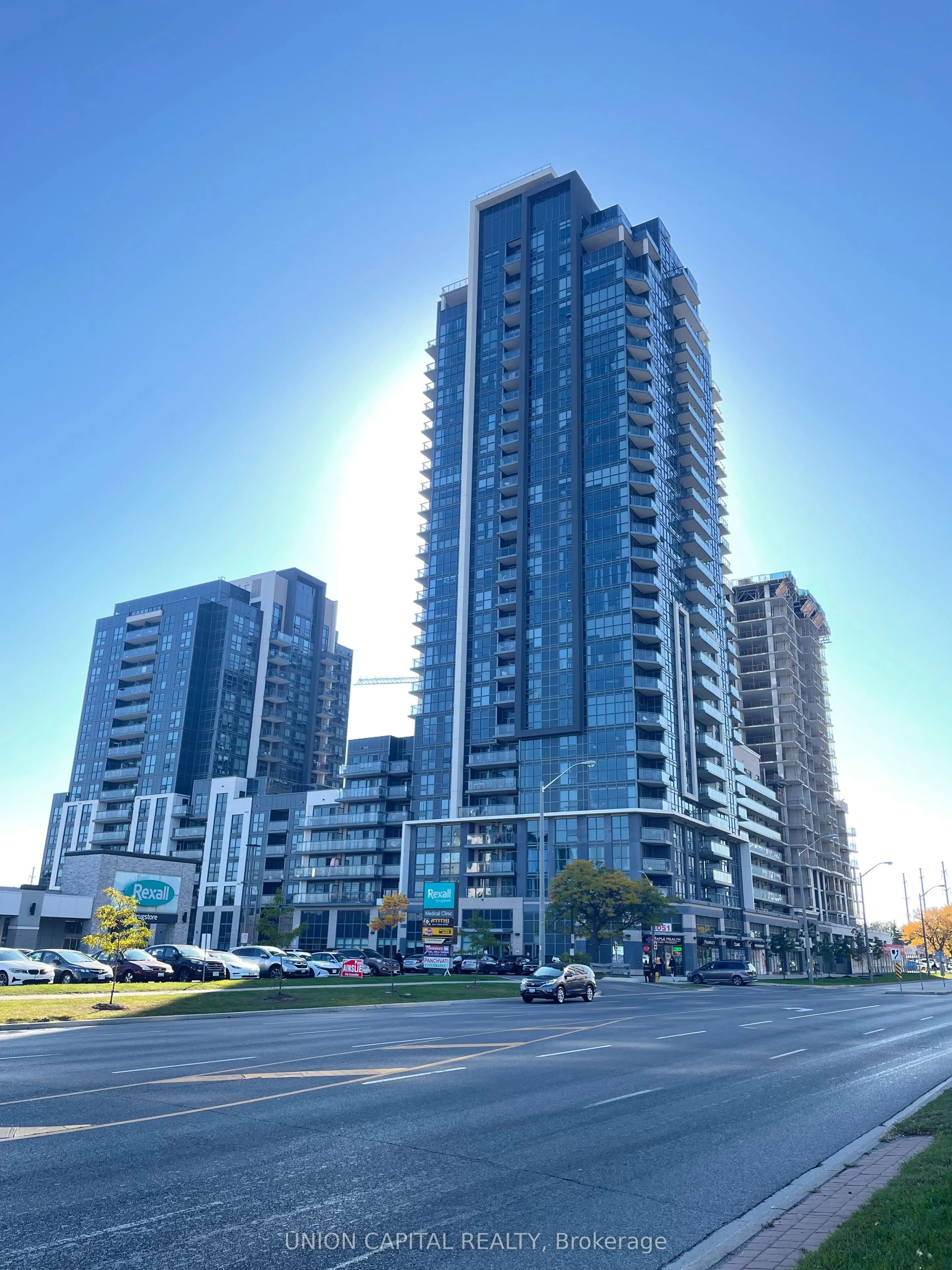 30 Meadowglen Place, #701