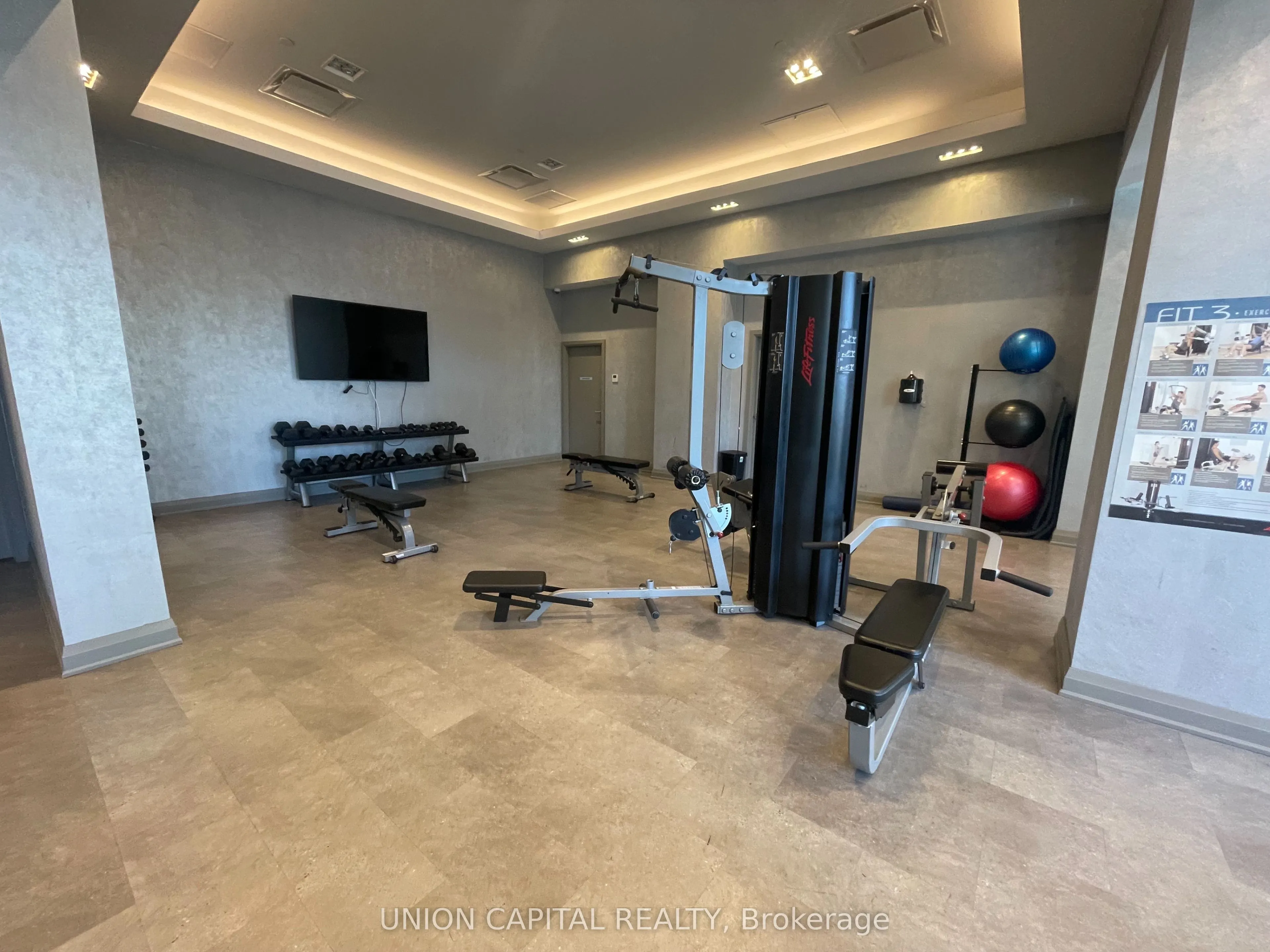 30 Meadowglen Place, #701