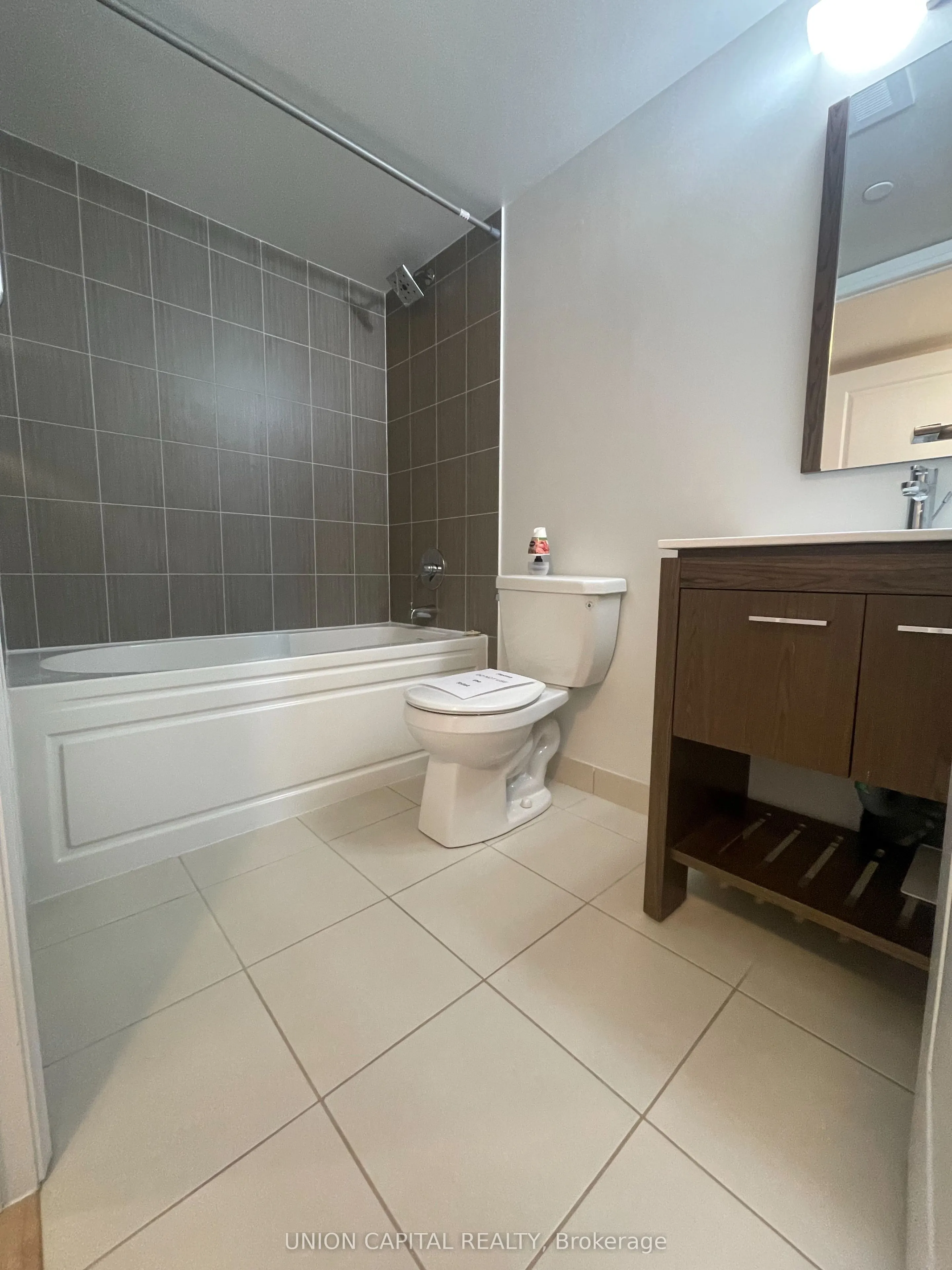 30 Meadowglen Place, #701