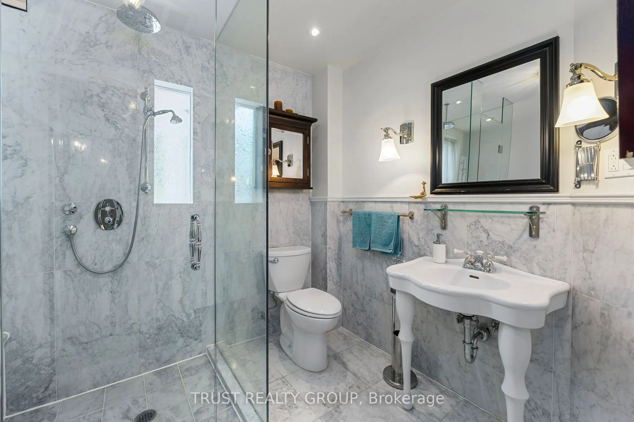 5 Ellerbeck Street