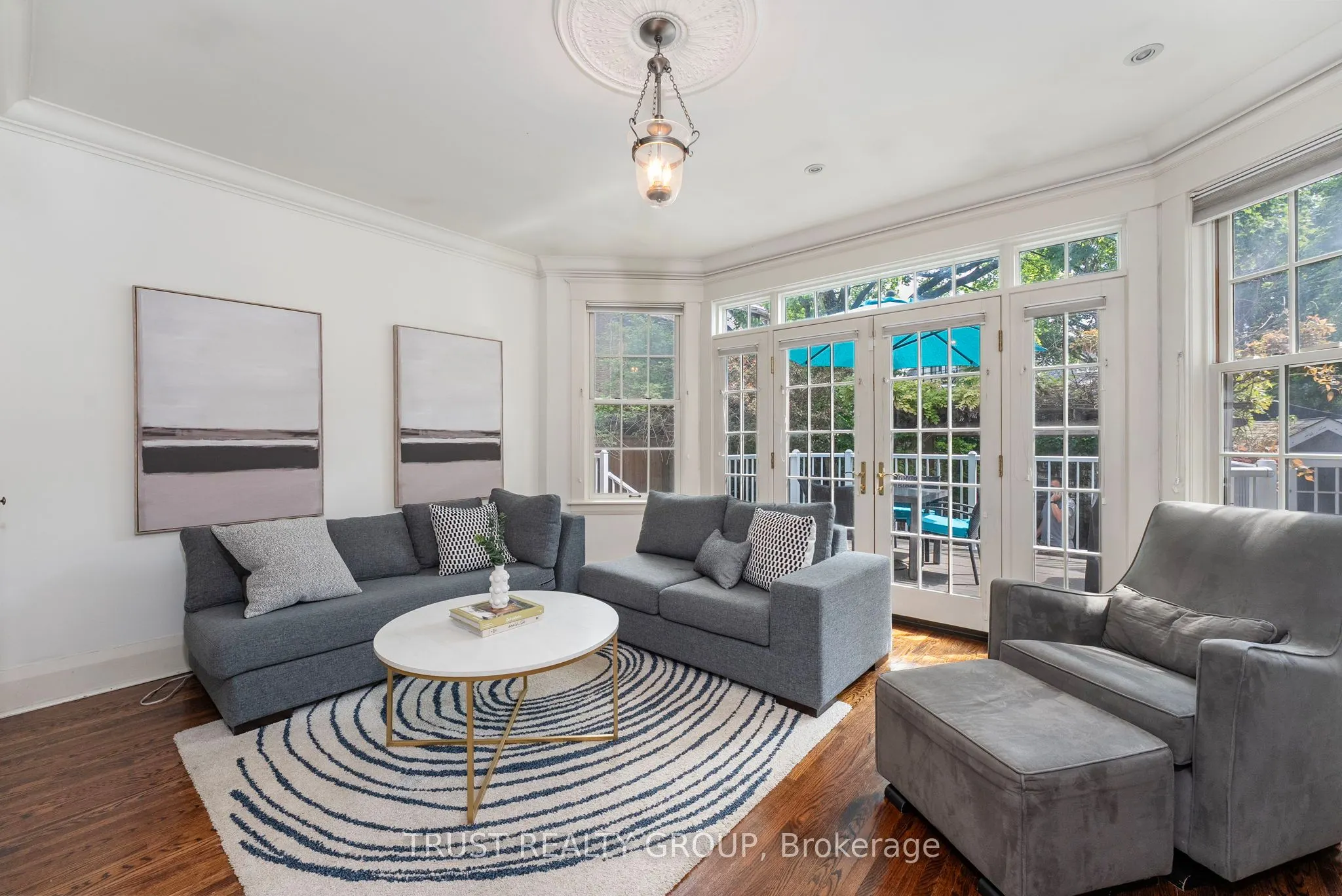 5 Ellerbeck Street