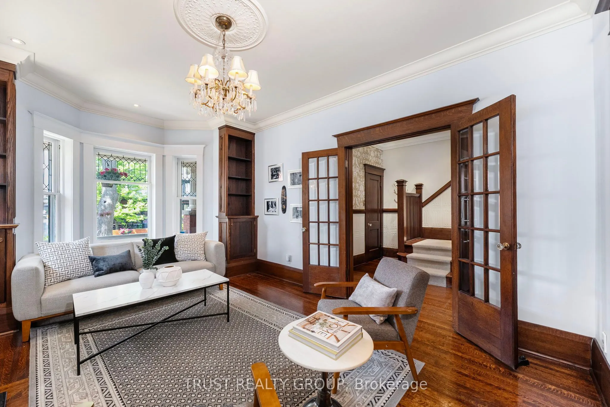 5 Ellerbeck Street