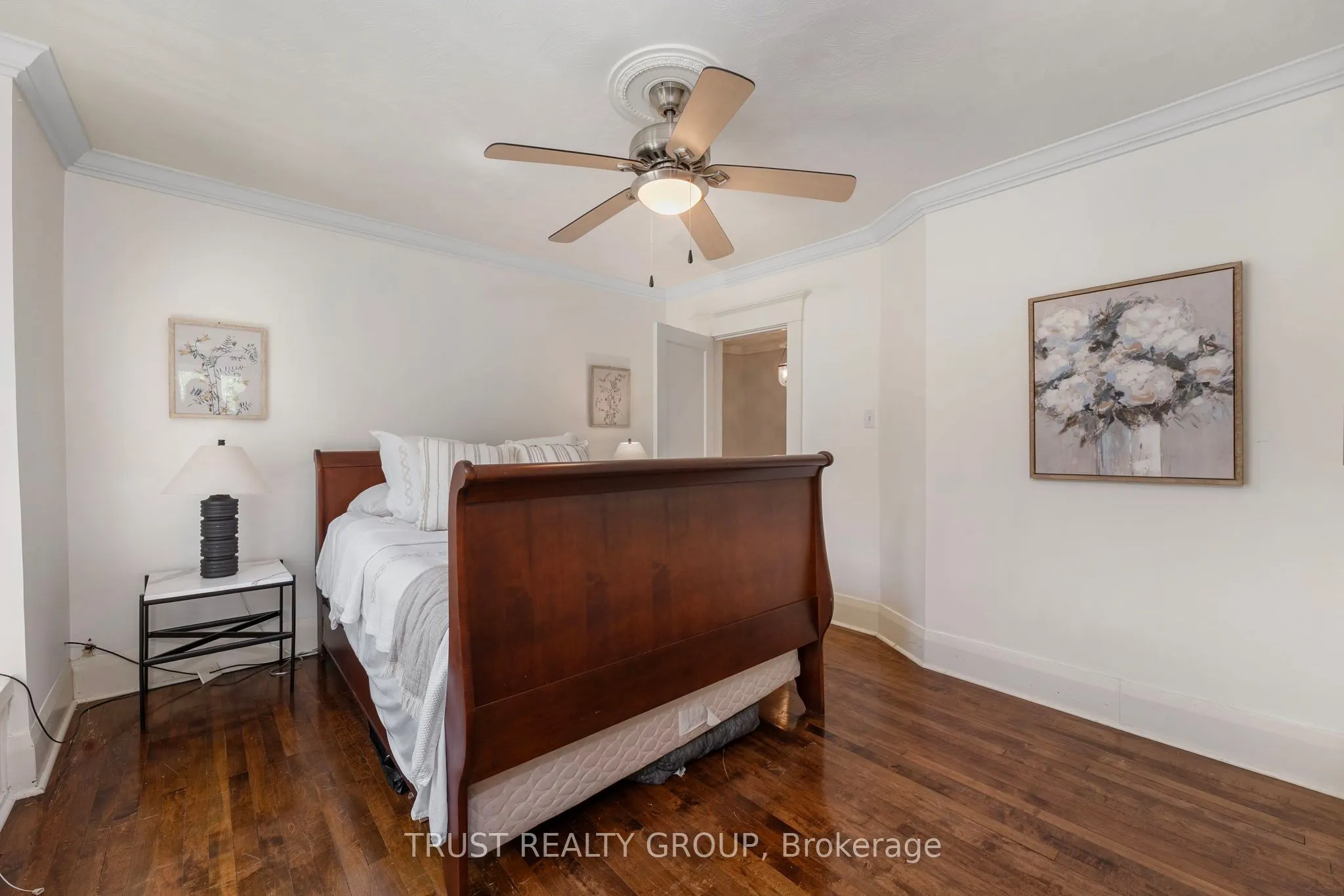 5 Ellerbeck Street