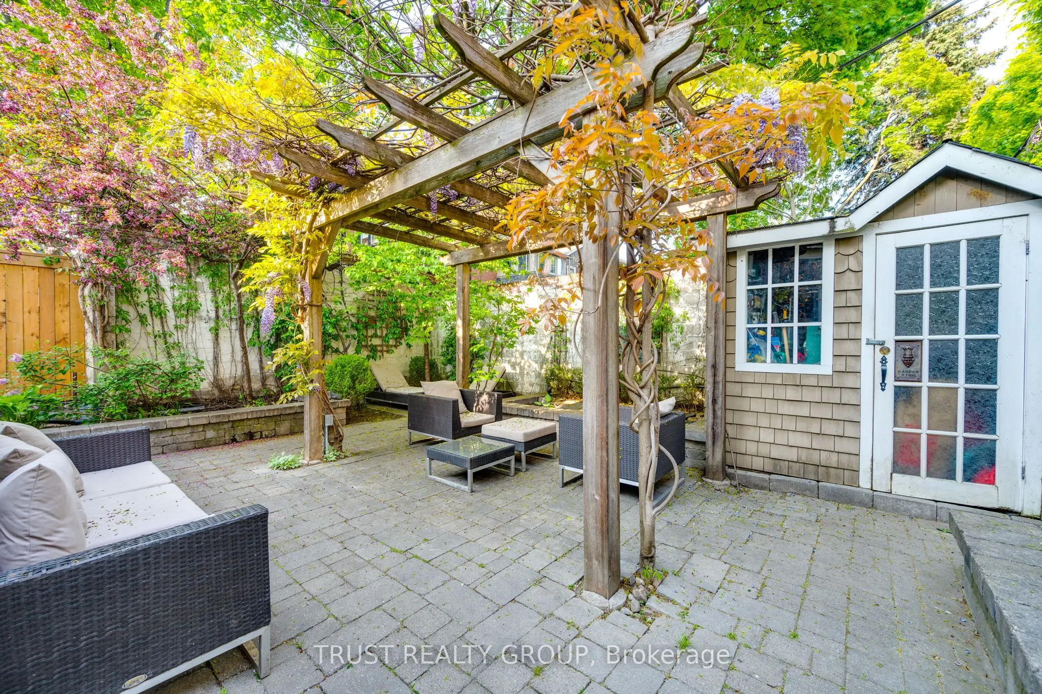 5 Ellerbeck Street