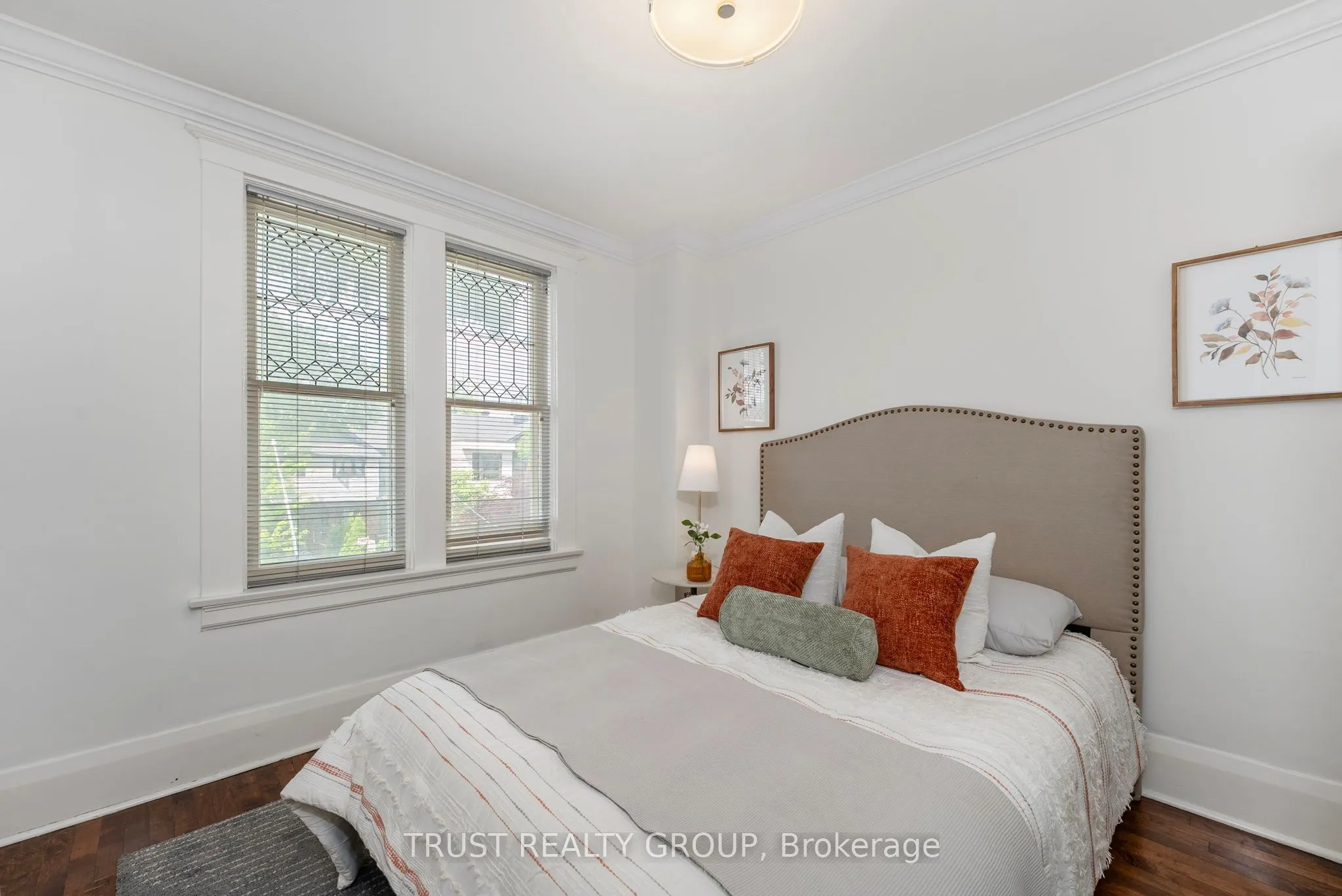 5 Ellerbeck Street