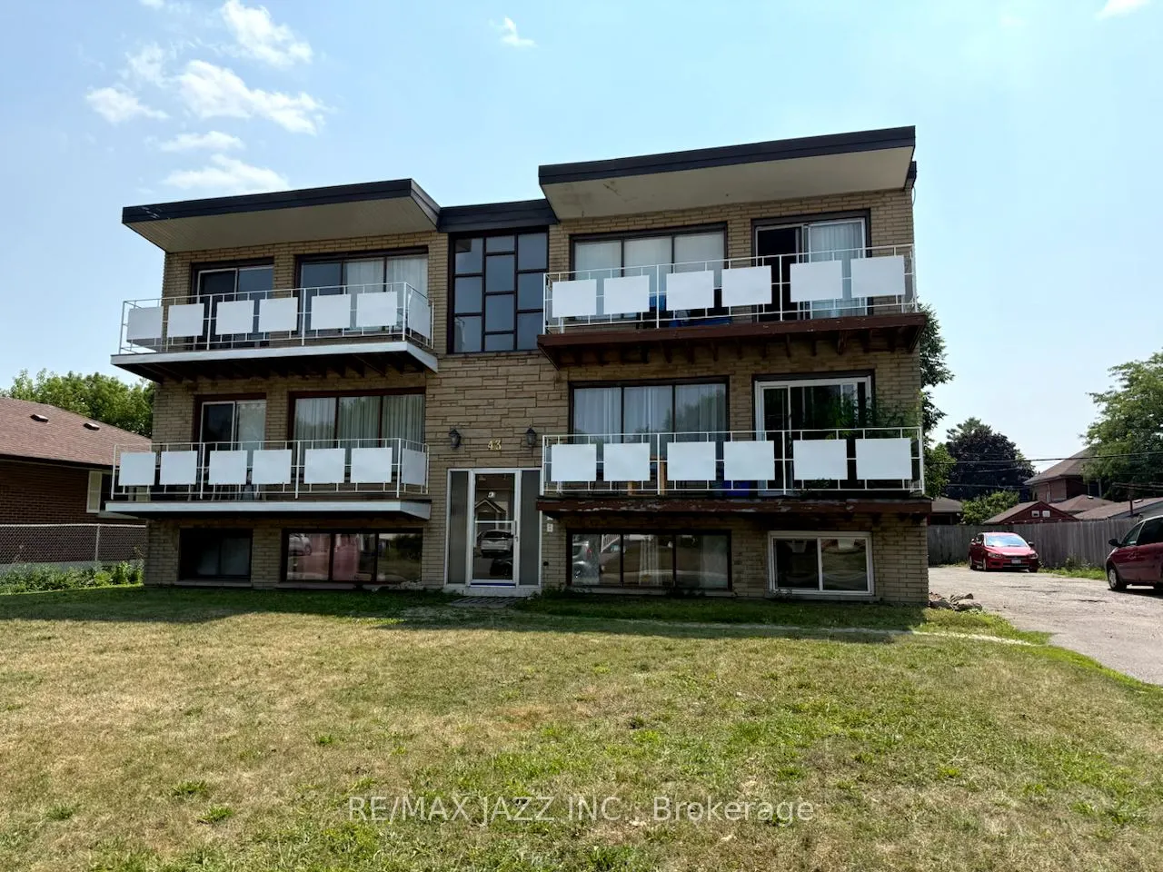 43 Wayne Avenue, #6