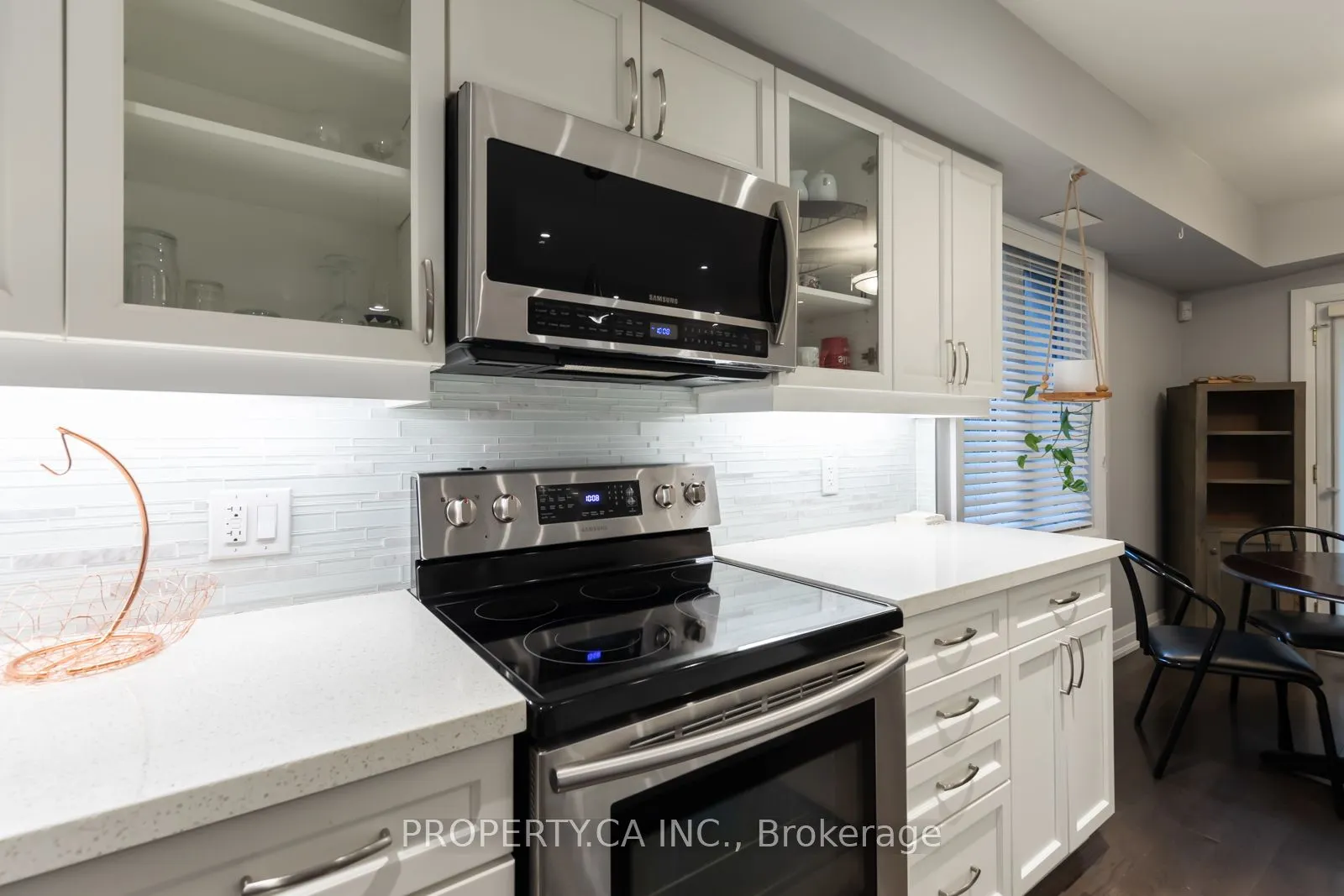 475 Woodbine Avenue, #4