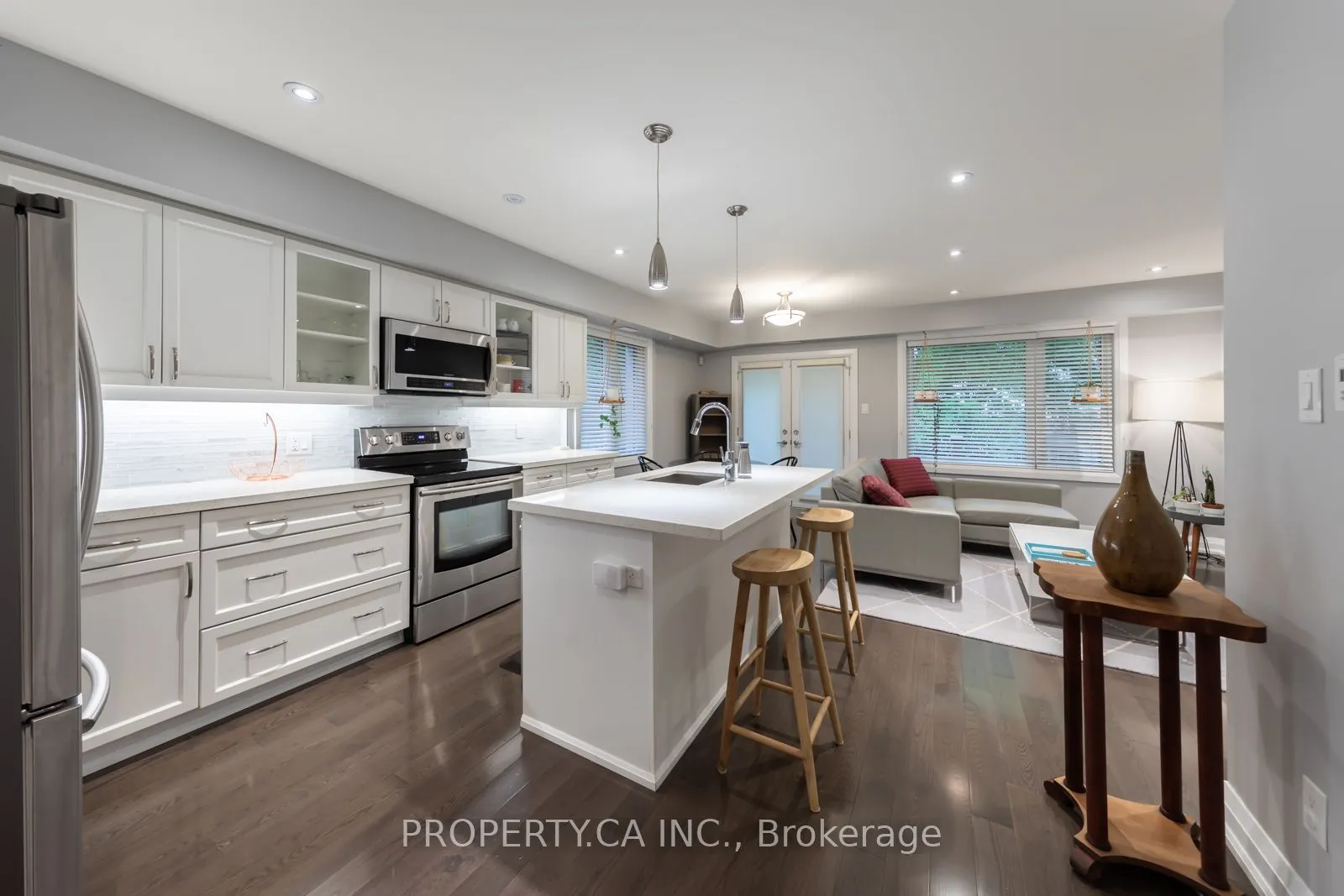475 Woodbine Avenue, #4