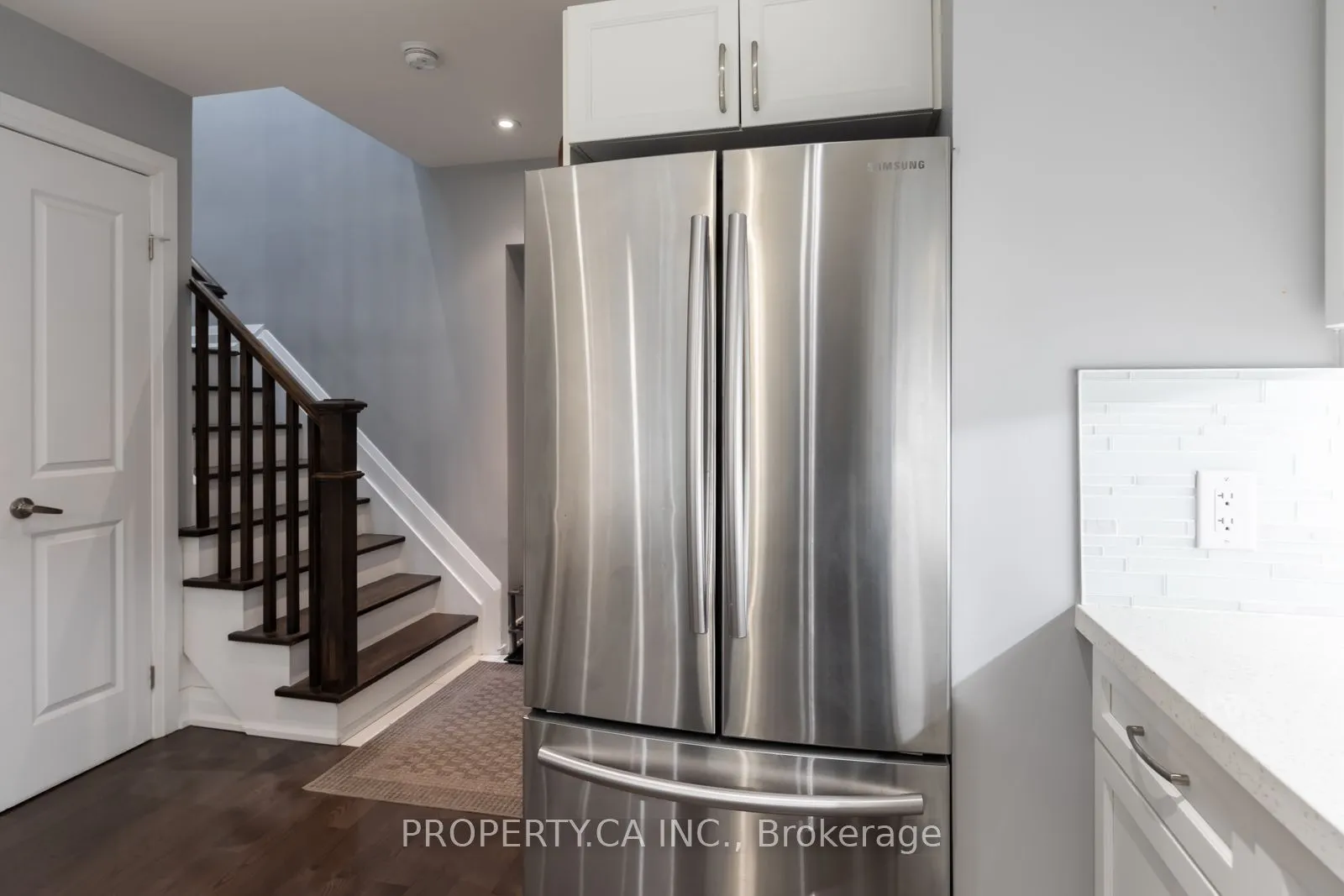 475 Woodbine Avenue, #4