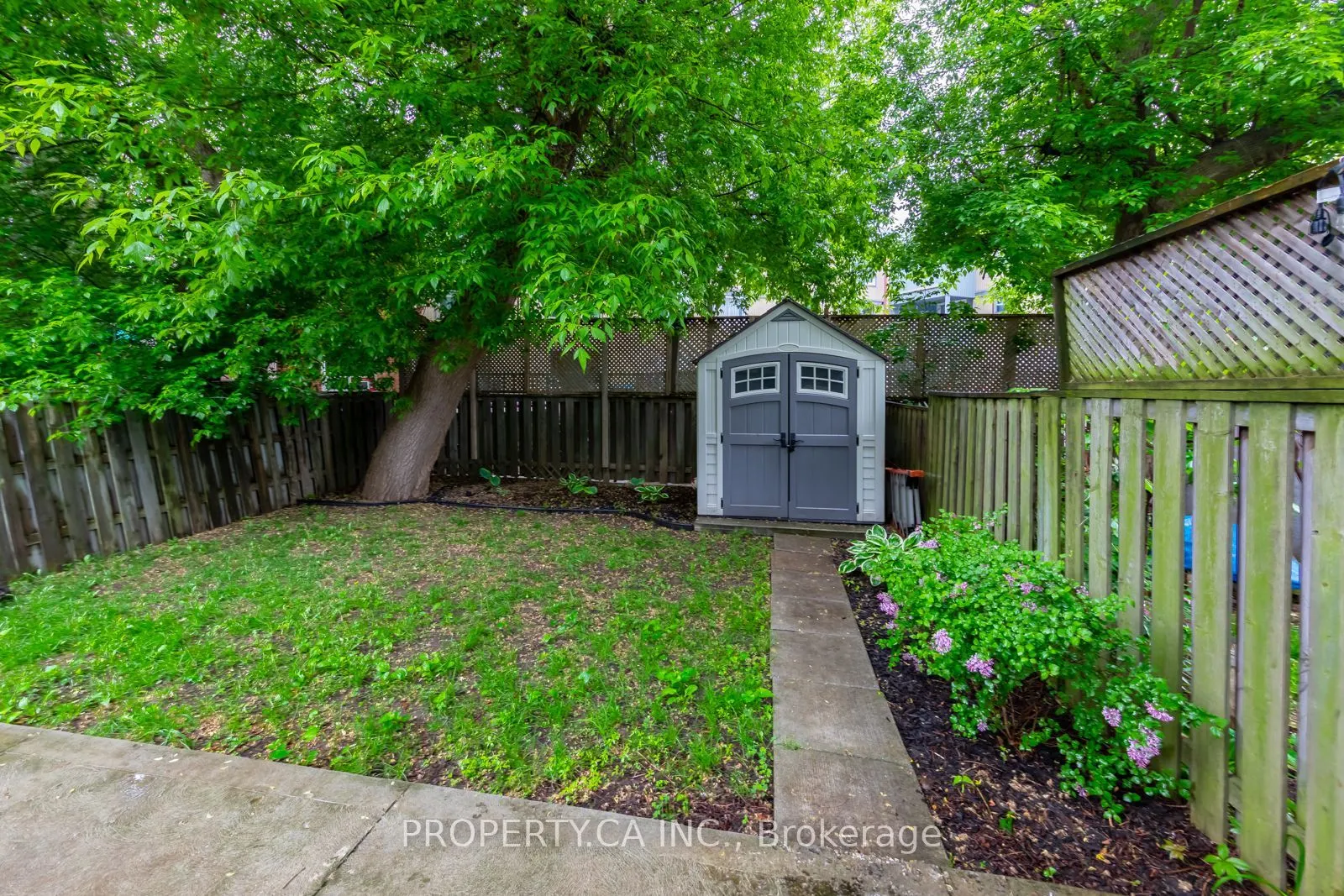 475 Woodbine Avenue, #4