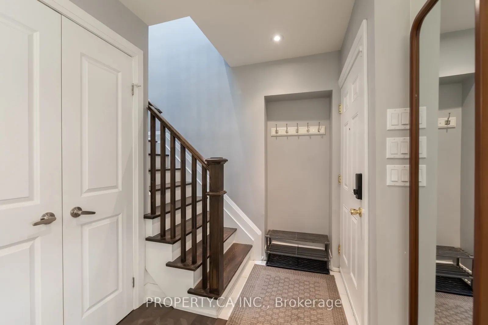 475 Woodbine Avenue, #4