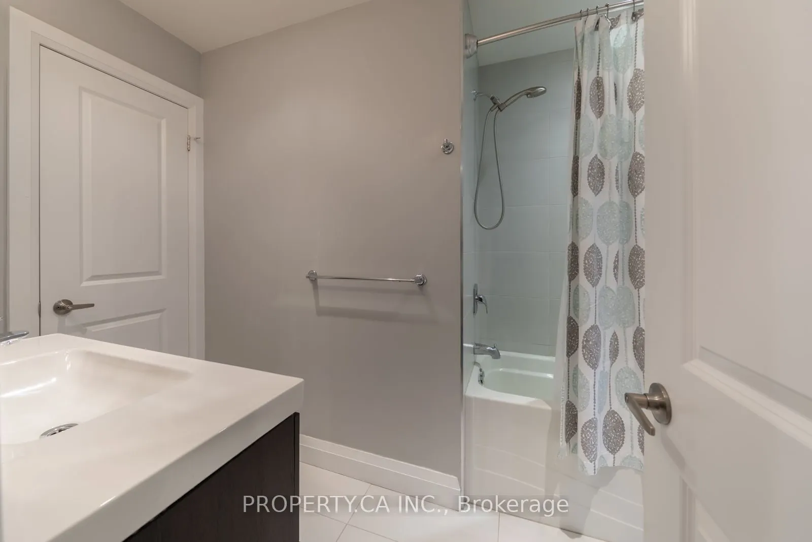 475 Woodbine Avenue, #4