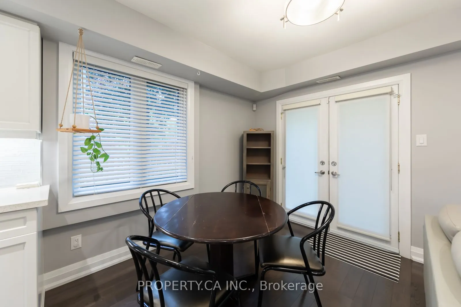 475 Woodbine Avenue, #4