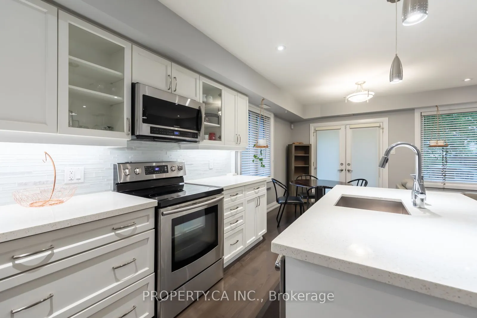 475 Woodbine Avenue, #4