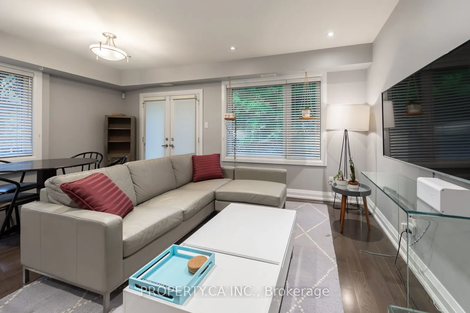 475 Woodbine Avenue, #4