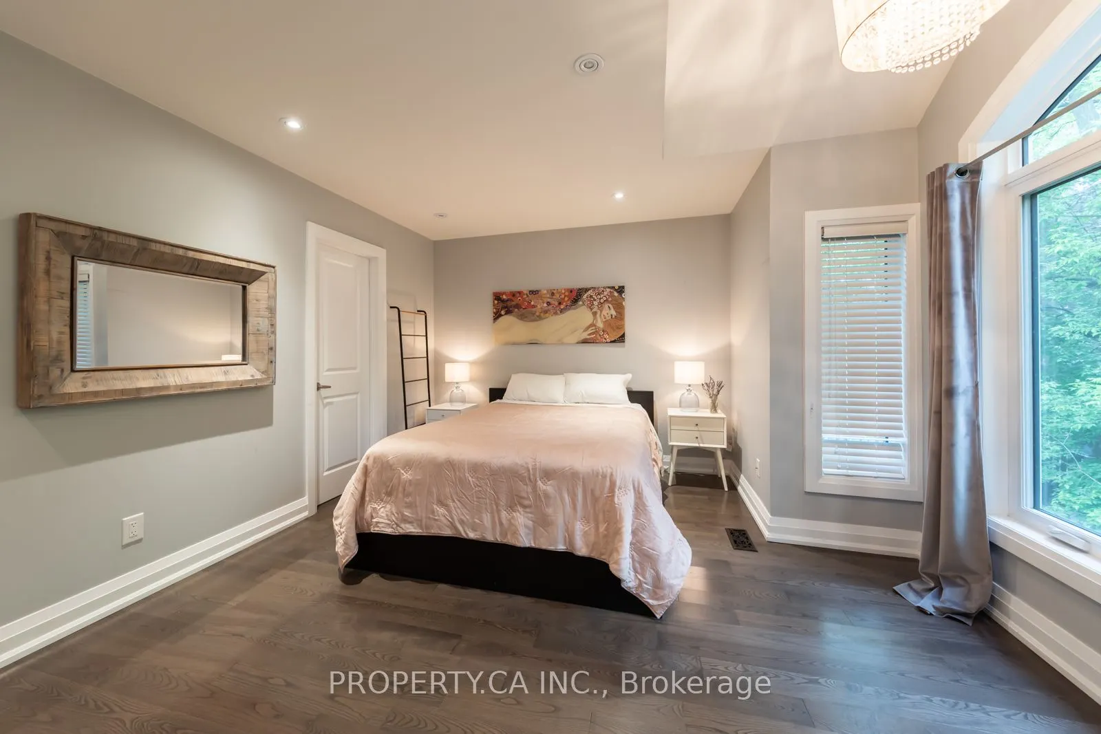 475 Woodbine Avenue, #4