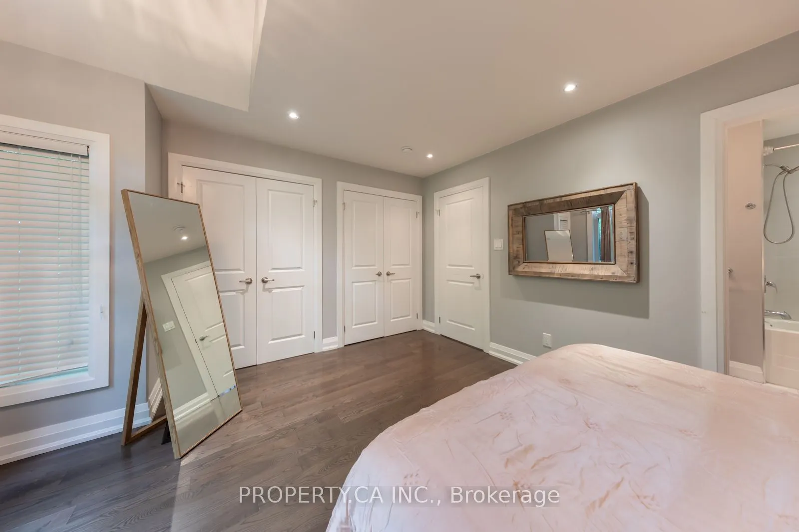 475 Woodbine Avenue, #4
