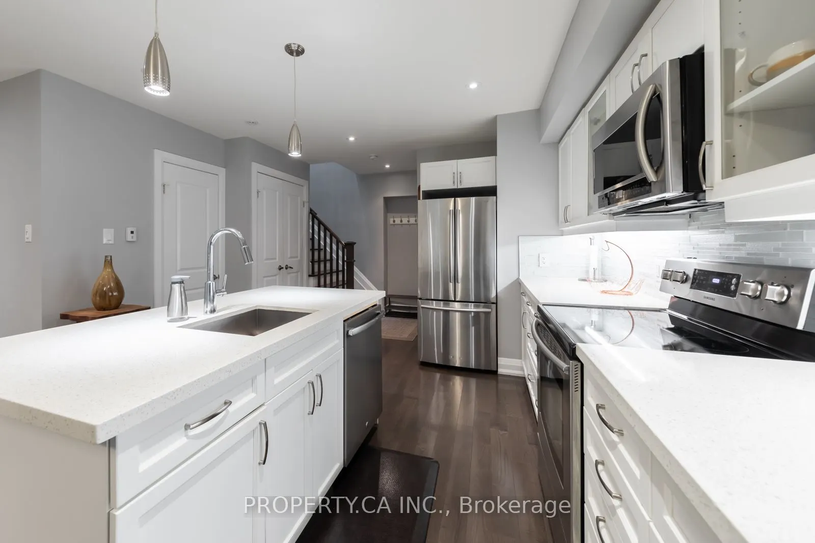 475 Woodbine Avenue, #4