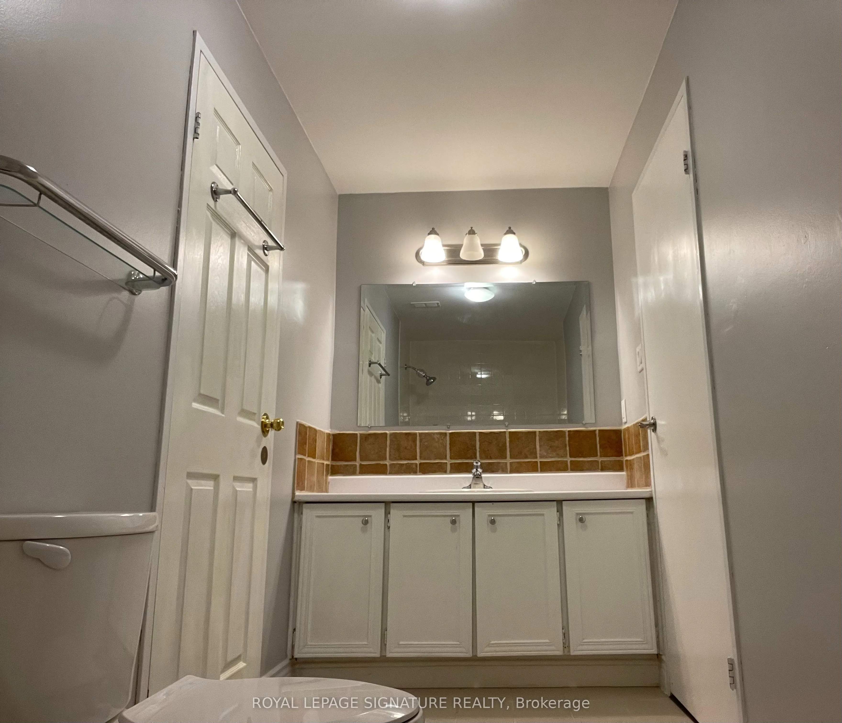 100 Mornelle Court, #1084