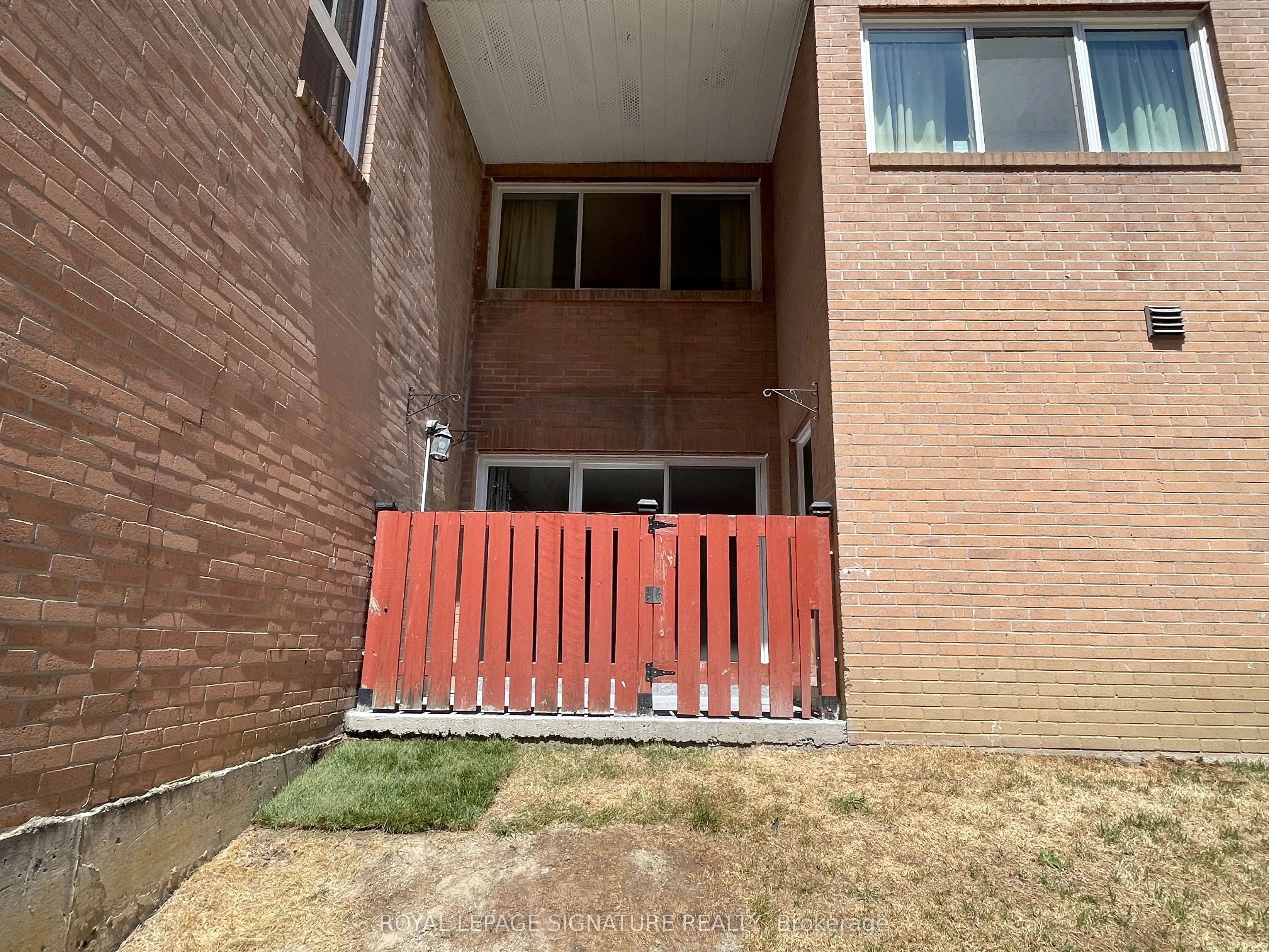 100 Mornelle Court, #1084