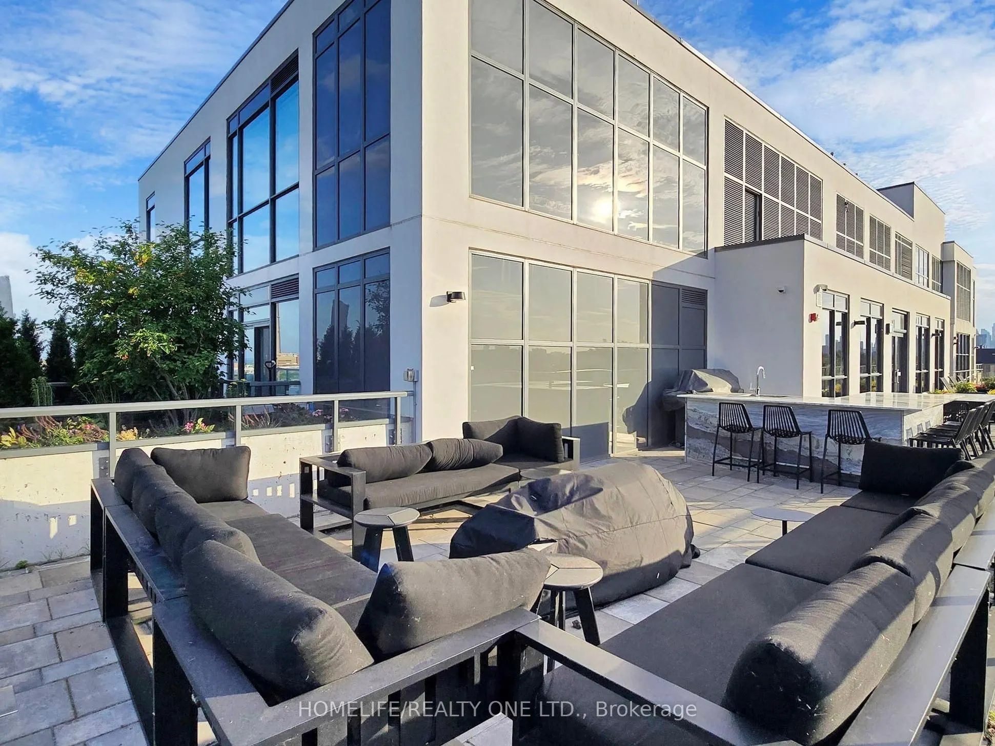 1331 Queen Street E, #402