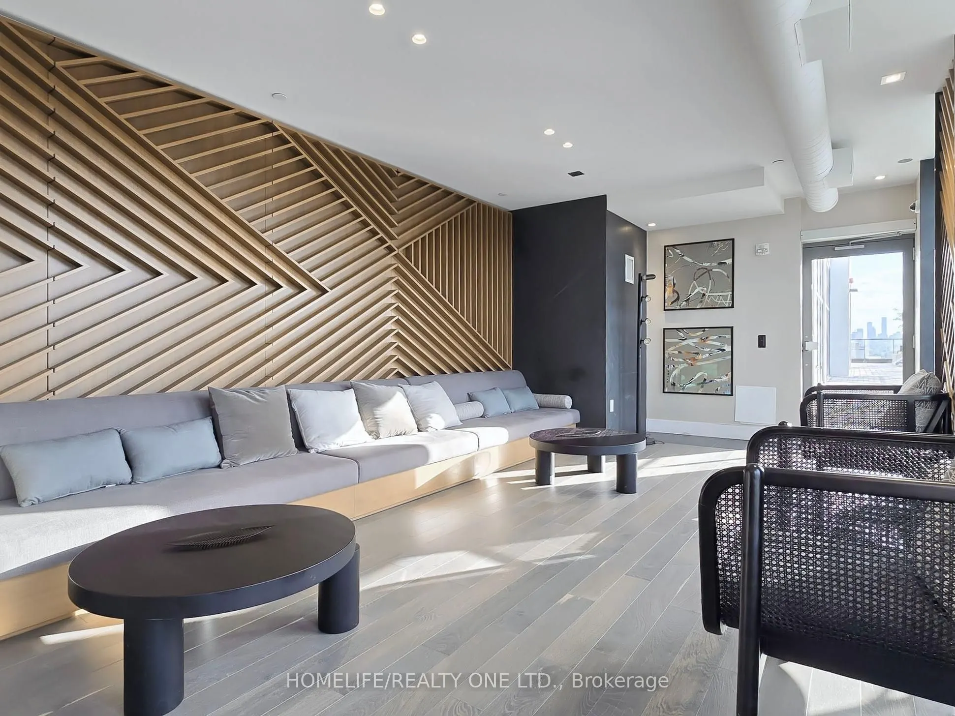 1331 Queen Street E, #402