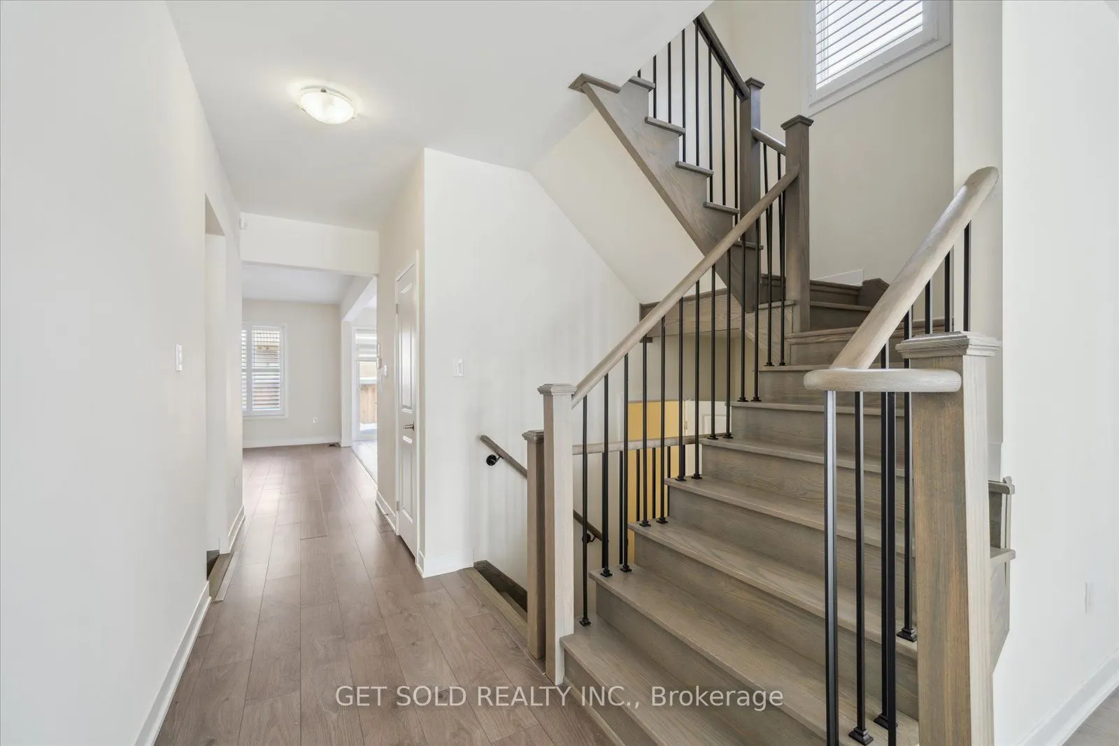 144 Vanier Street