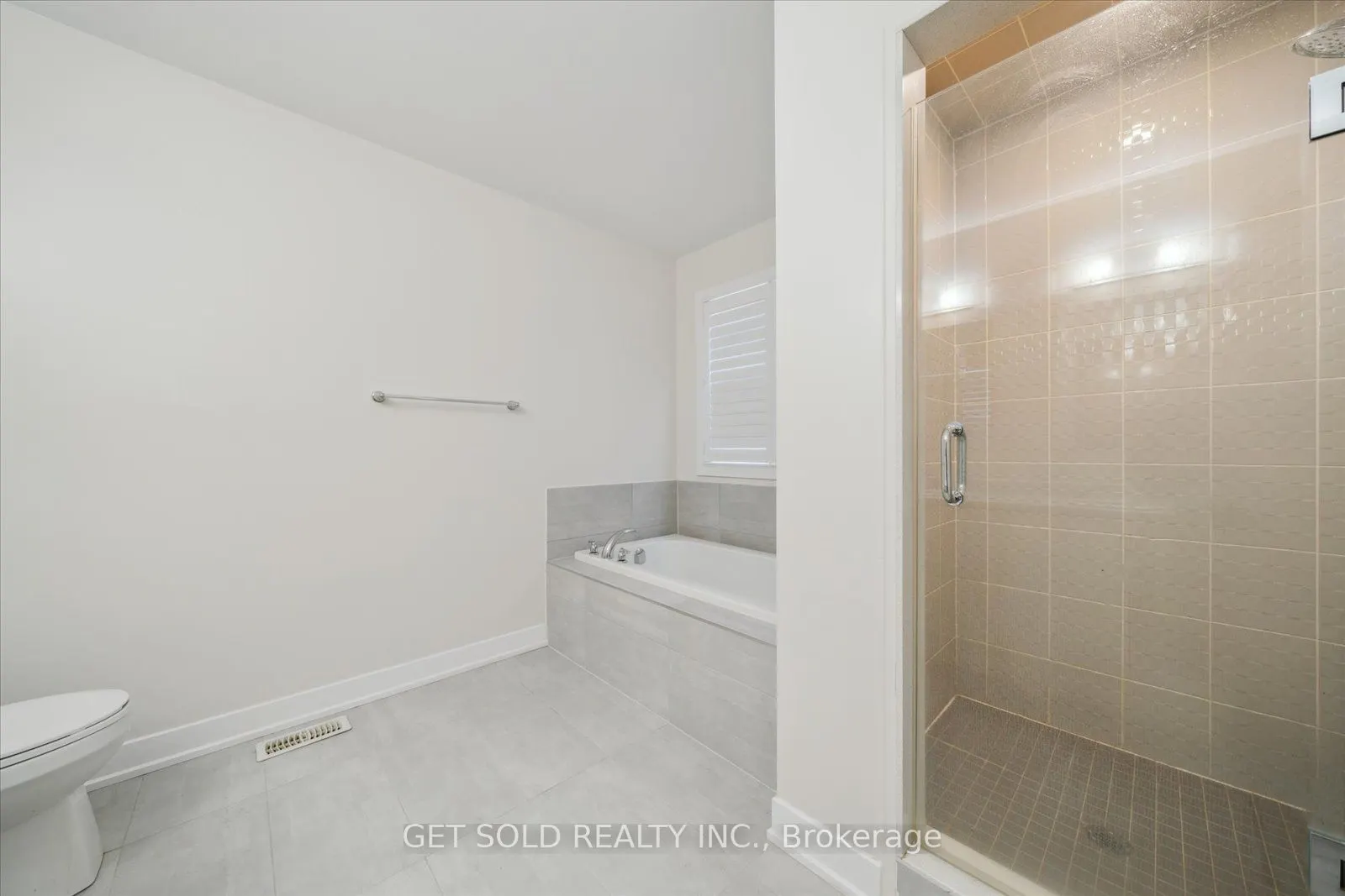 144 Vanier Street
