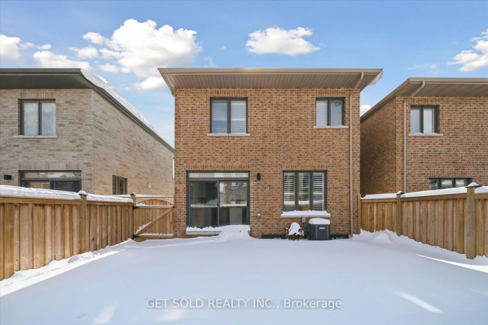 144 Vanier Street