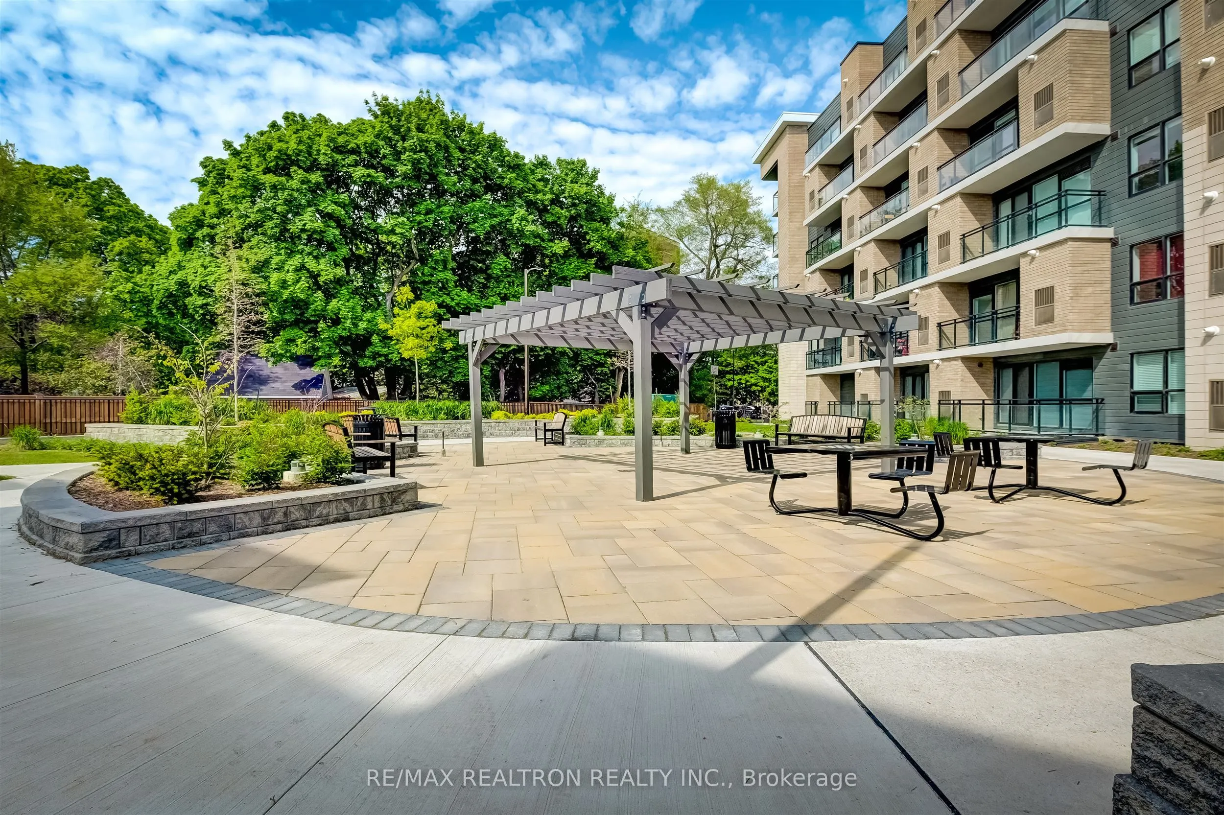 1 Falaise Road, #505