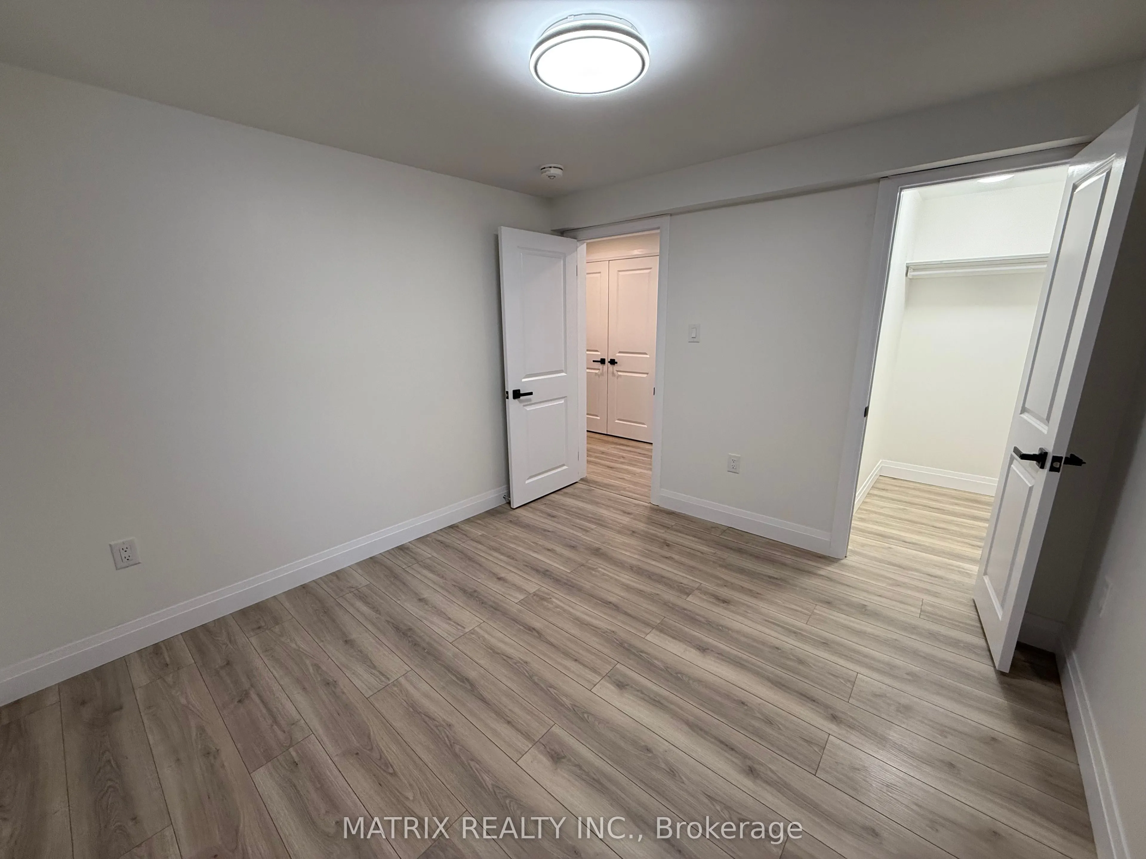 2197 Wildwood Crescent