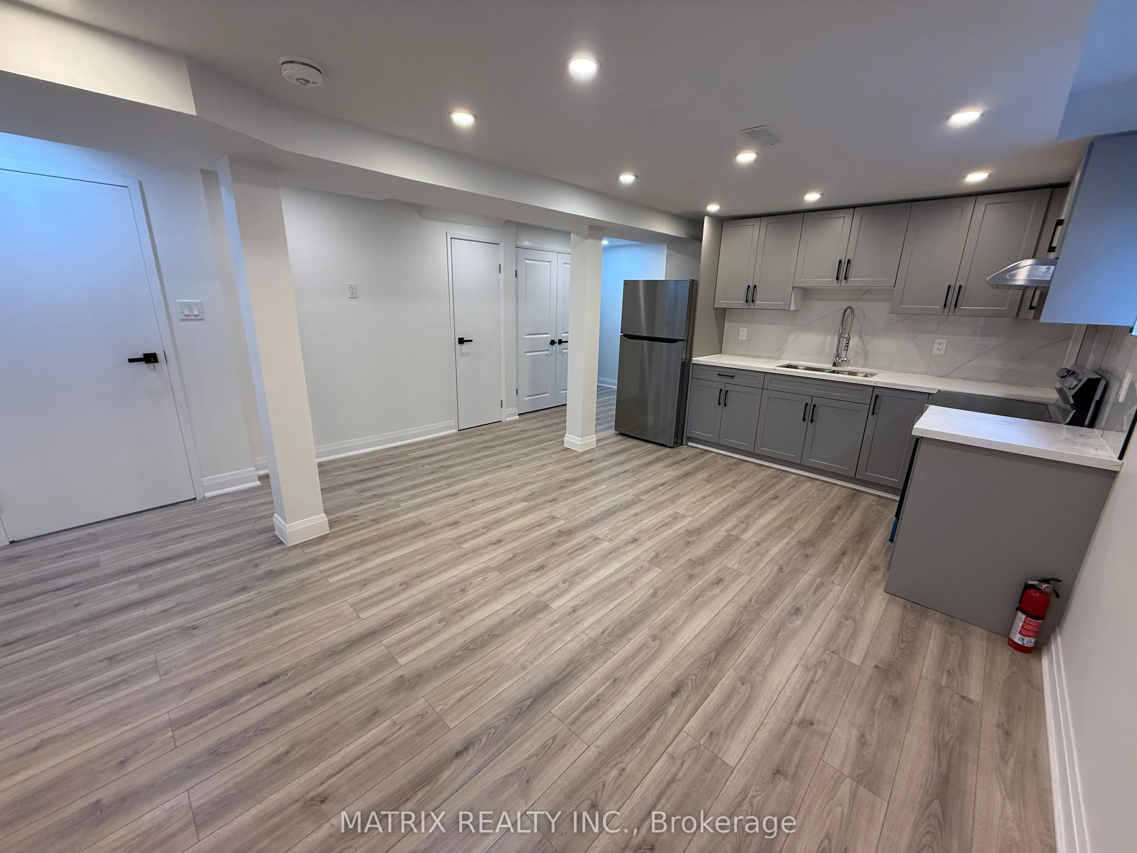 2197 Wildwood Crescent