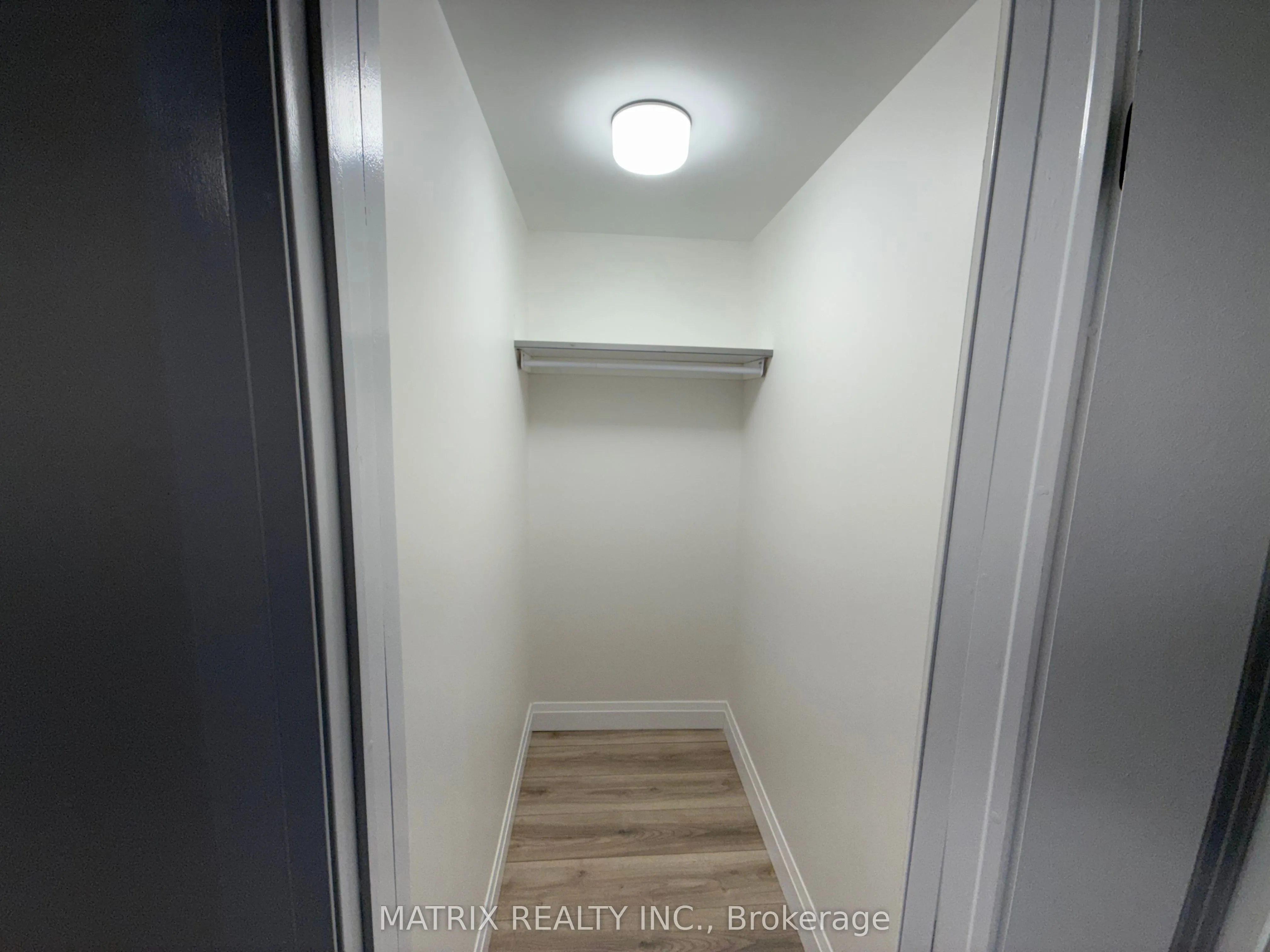 2197 Wildwood Crescent