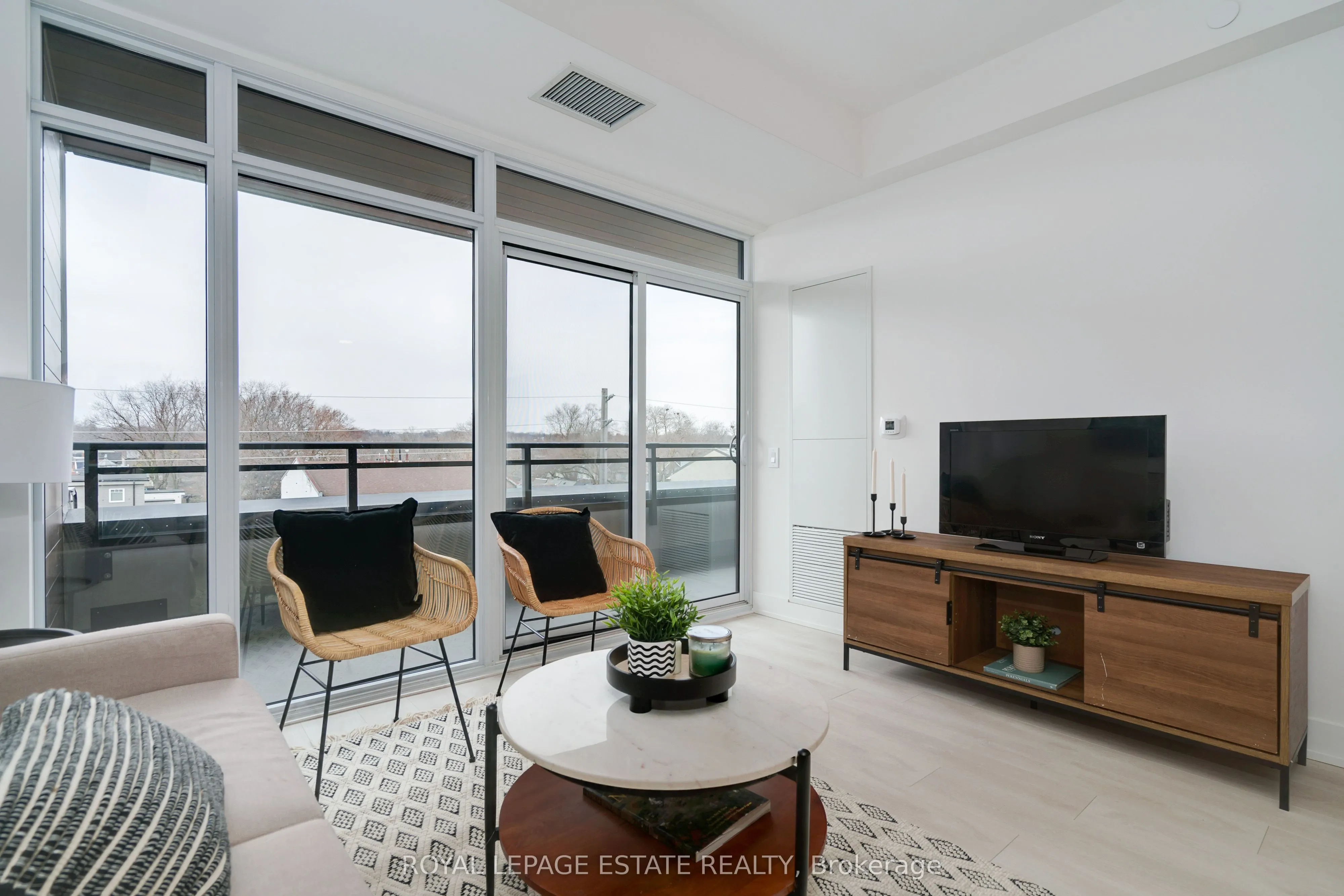 1285 Queen Street E, #404