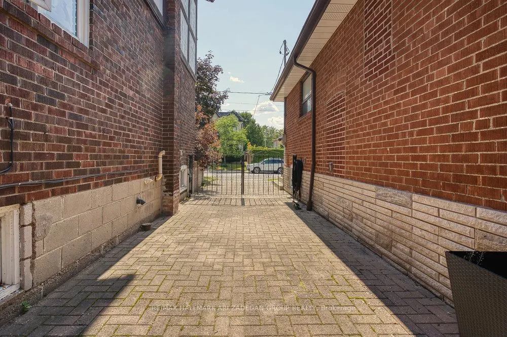 185 Durant Avenue