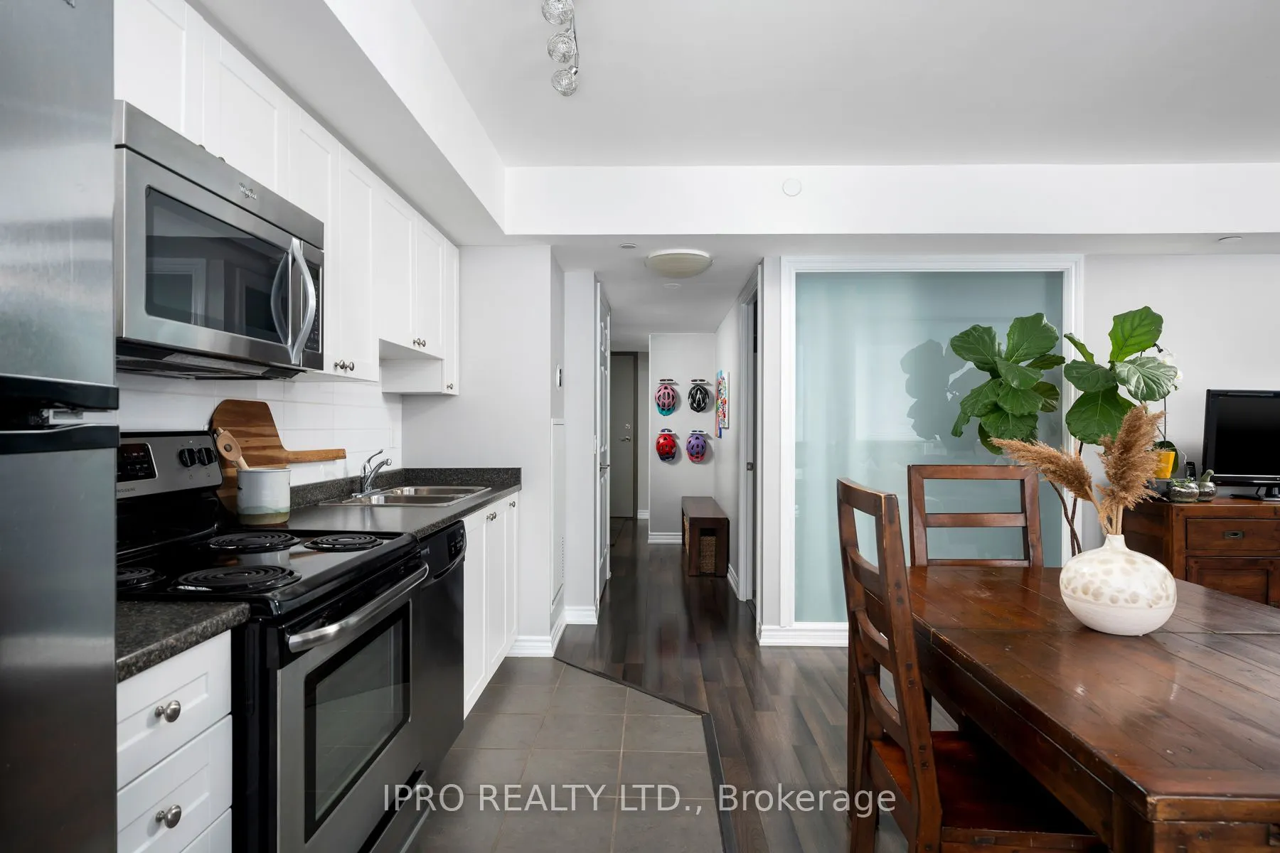 280 Donlands Avenue, #608