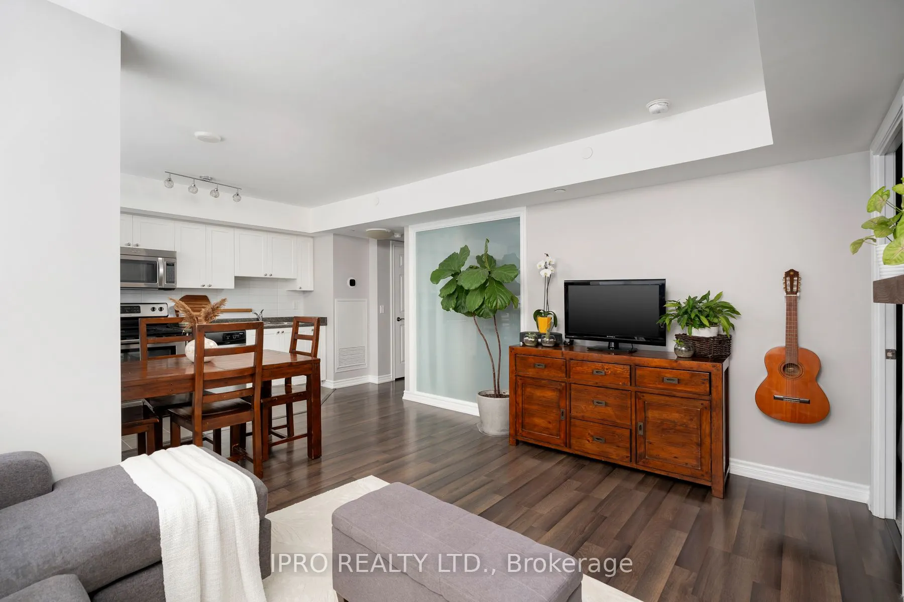 280 Donlands Avenue, #608
