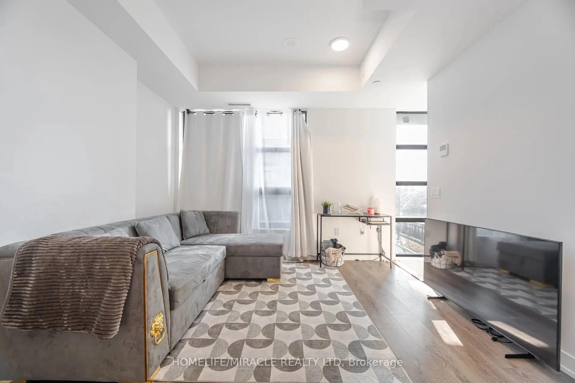 1604 Charles Street, #114