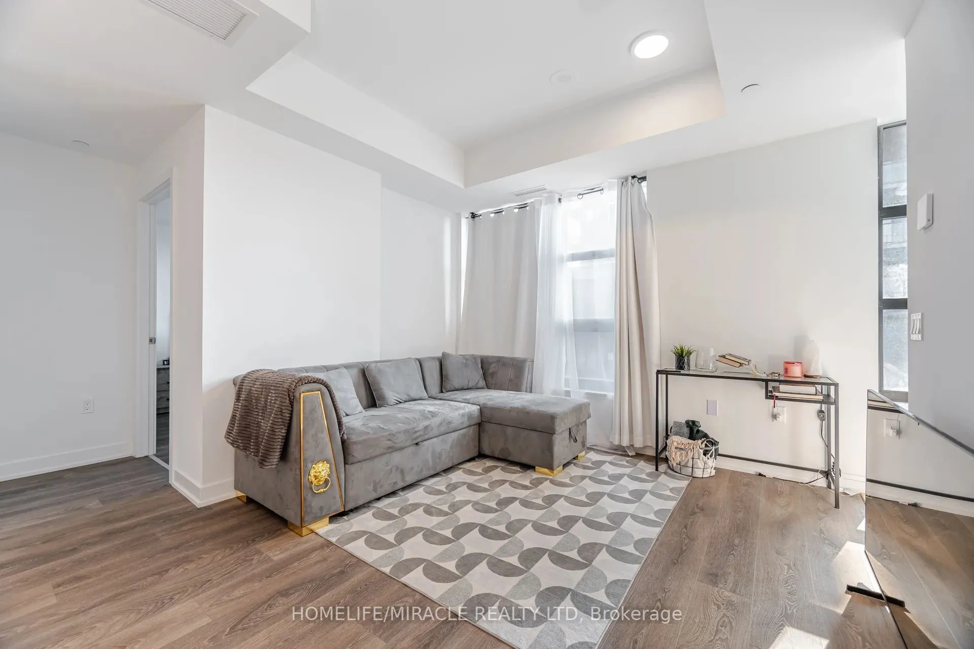 1604 Charles Street, #114