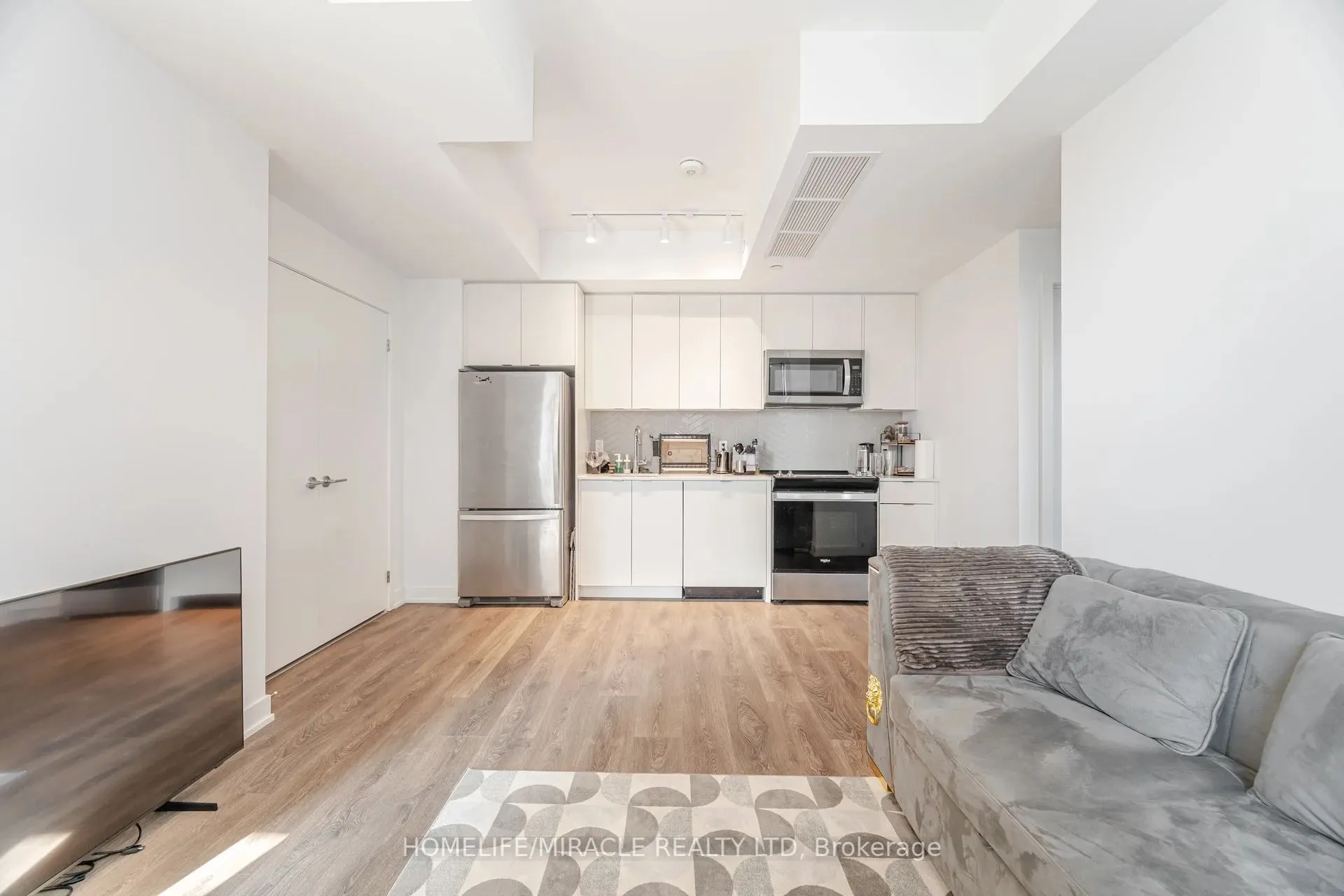 1604 Charles Street, #114