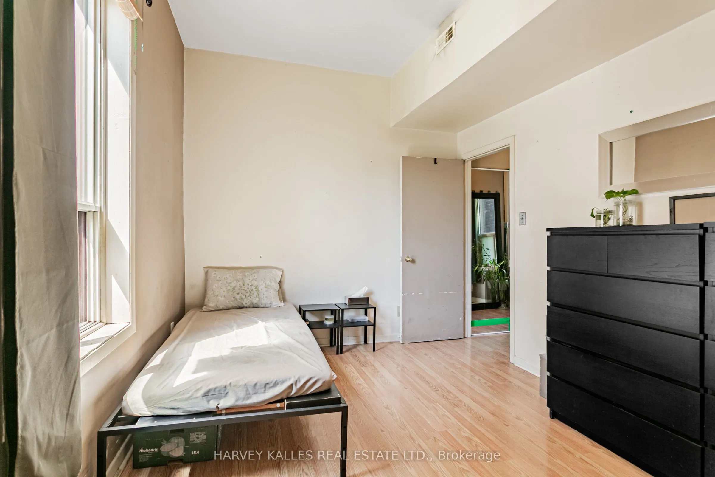 343 Greenwood Avenue